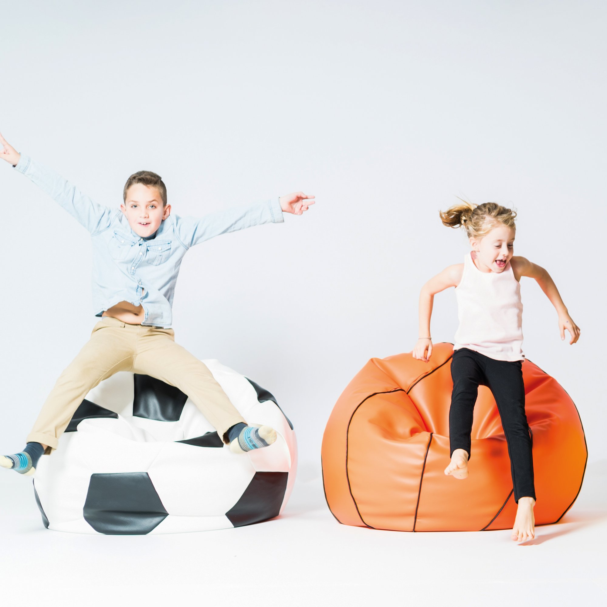MiPuf - Puff Futbol | Puff Balon Futbol | Puff con Relleno Incluido 60cm | Puff Salon Tejido Polipiel Alta Resistencia | Puff Infantil para Habitacion Juvenil | Puff Infantiles | Puff Azul y Rojo