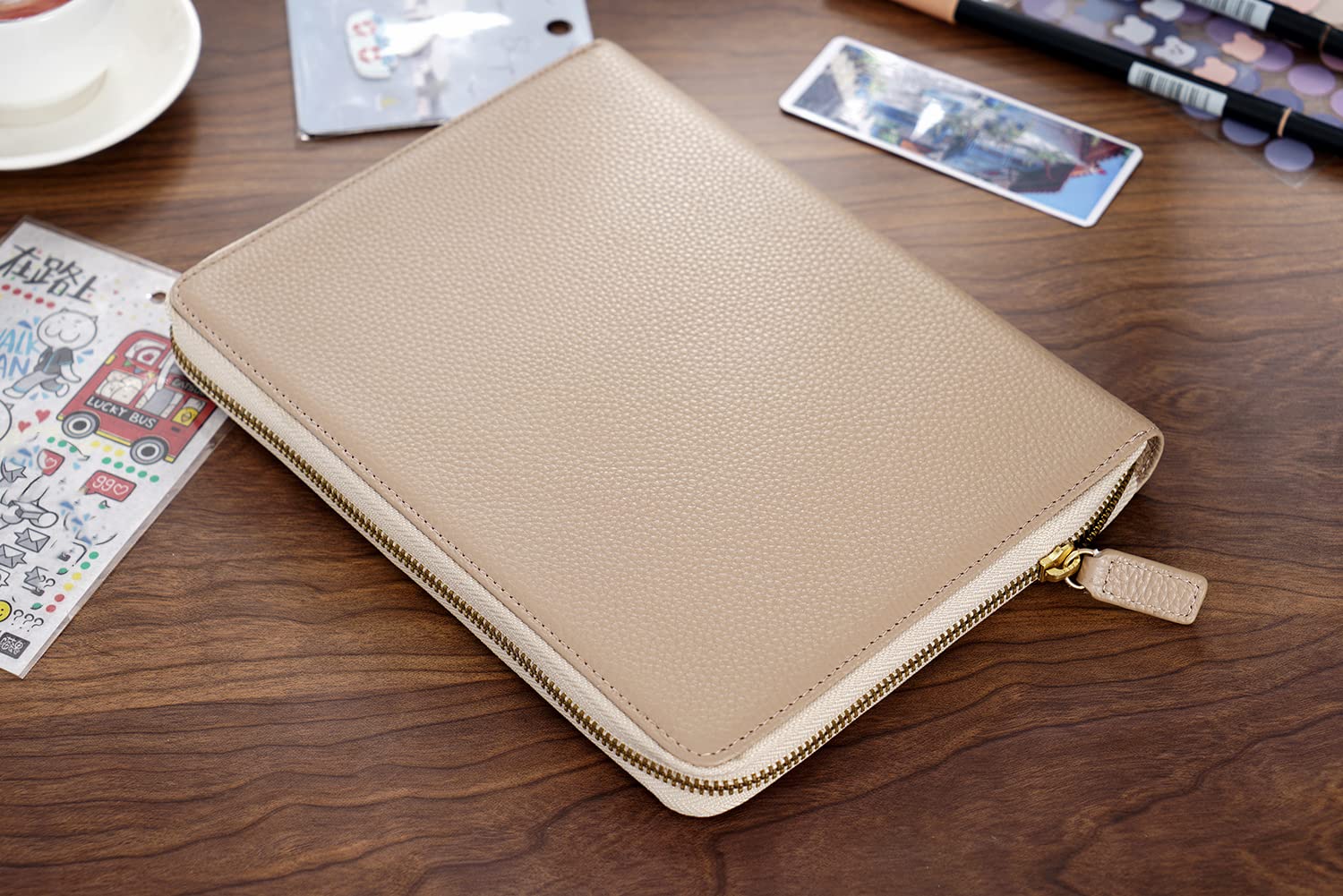 Moterm Custodia in pelle con cerniera per quaderni A5, adatta per Hobonichi Cousin,Stalogy e Midori MD Planner (ciottoli tortora)
