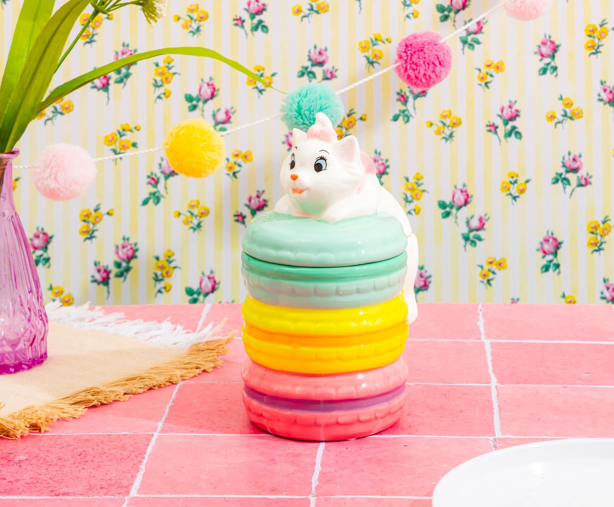 Silver Buffalo Disney Aristocats Marie Macaron mały rzeźbiony ceramiczny słoik na przekąski