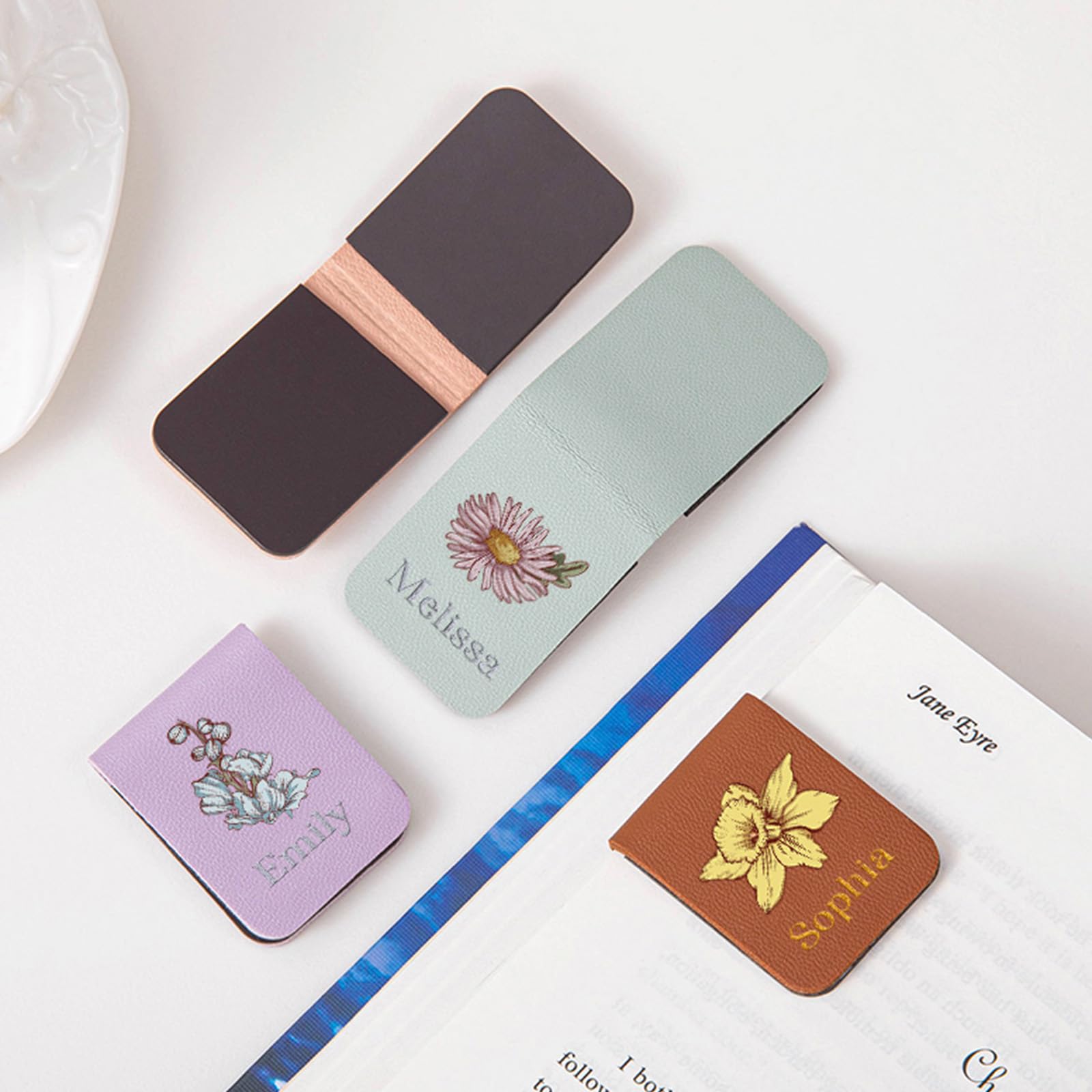 callie moment Personalised Magnetic Leather Bookmark Clip with Name, Custom Birth Flower Bookmarks for Women & Men, Book Lovers Birthday Gift (Watercolour Birth Flower)
