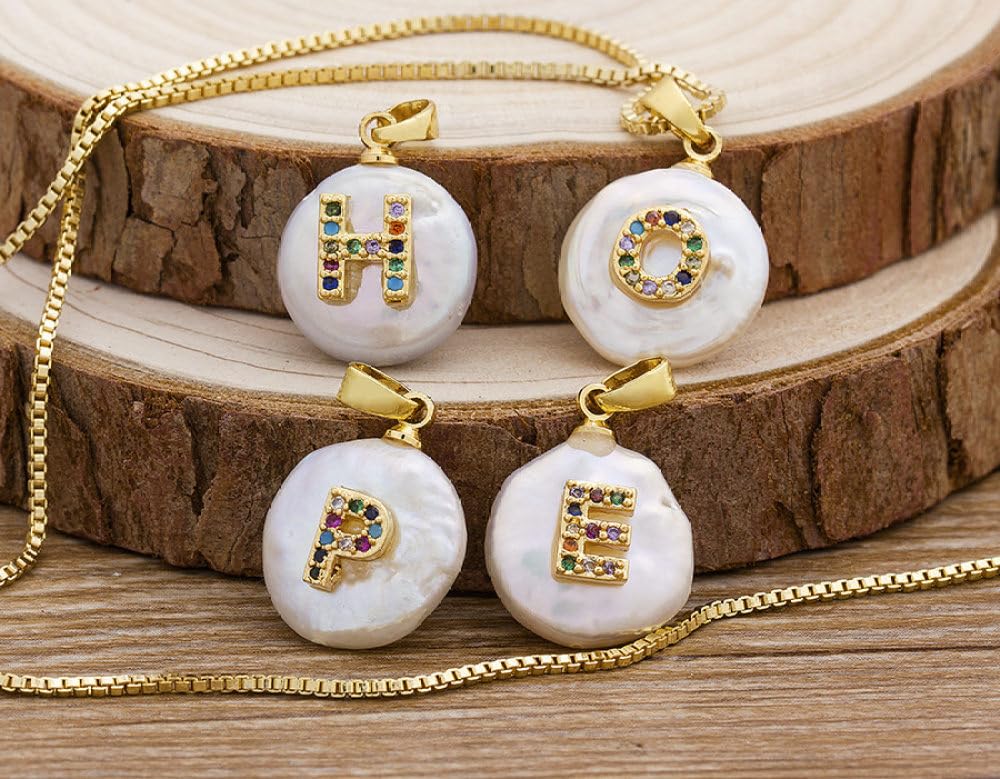 Collares for mujer, collar con inicial, collar con letras de perlas, colgante de perlas naturales de estilo barroco con letras de diamantes de imitación de colores, elegante collar de joyería de perla