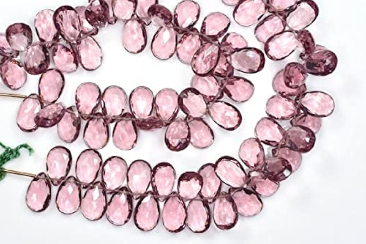 Quartz grenat rhodolite briolette pour créer vos colliers de mariage et bijoux d'été