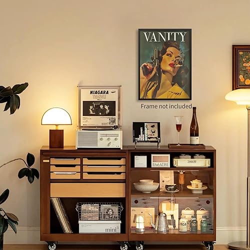 Miniatura 6 de Haitunone Arte de pared de mujer fumando un cigarrillo, póster feminista ecléctico de moda vintage de mujer con una pistola, impresiones en lienzo