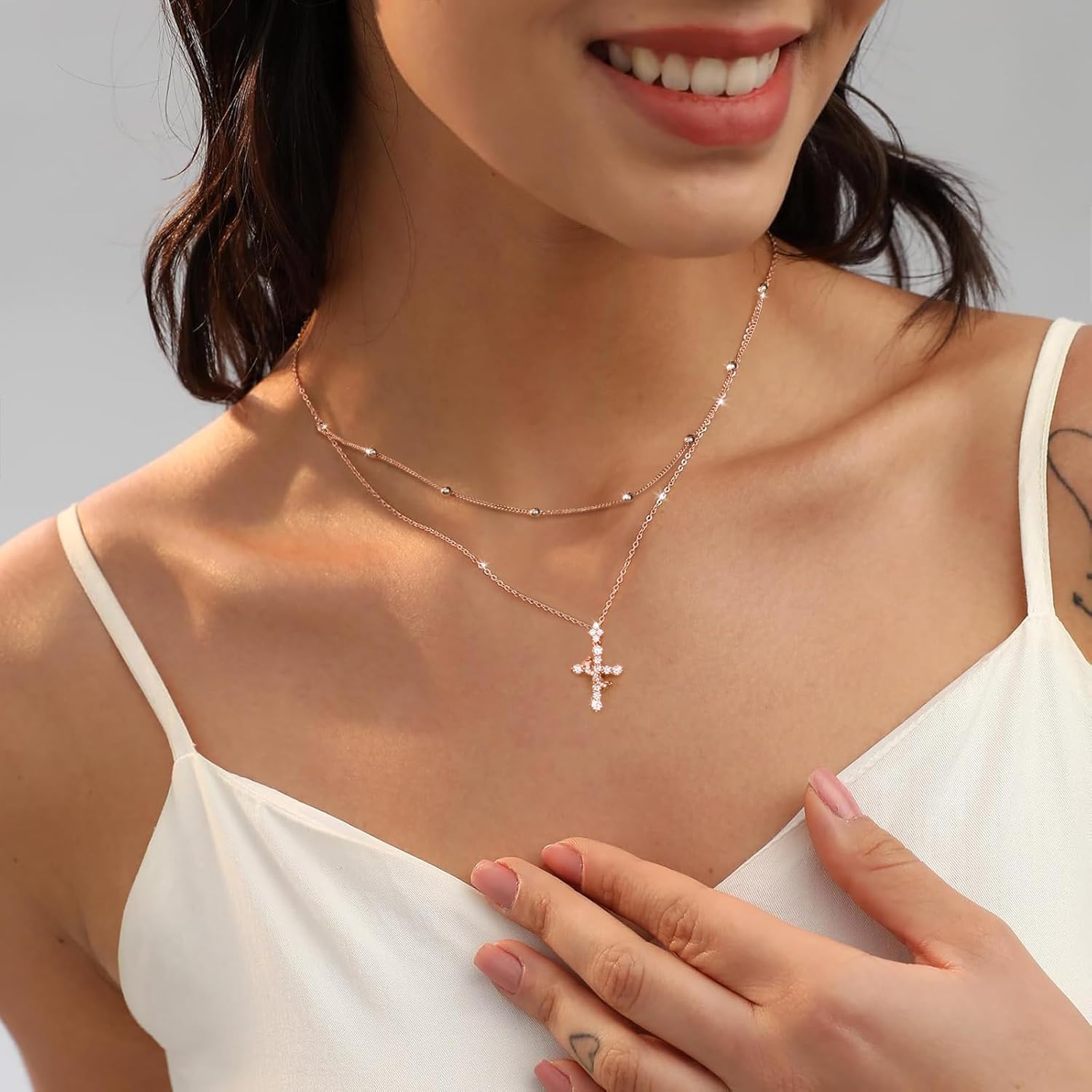YIMERAIRE Upgraded Moissanite Crown Cross Necklace 14K Gold Vermeil 1.1 Carats Dainty Iced Out Easter Basket Stuffer Cross Jewelry S925 Sterling Silver Simple Gold Christian Faith Moissanite Cross Pendant Necklace For Women