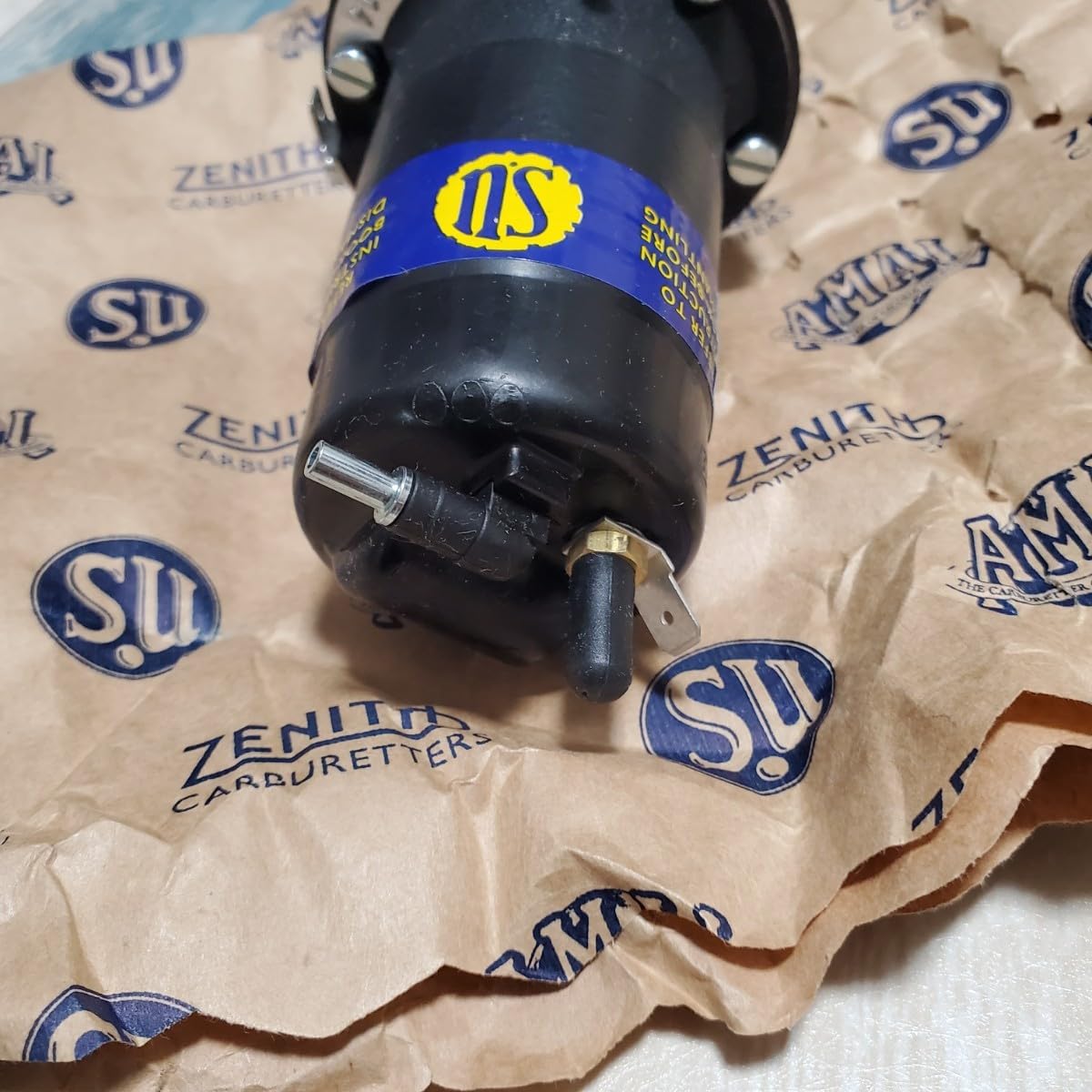 Amazon.co.jp: SU純正電磁ポンプ AUF214 ローバーミニ 燃料ポンプ