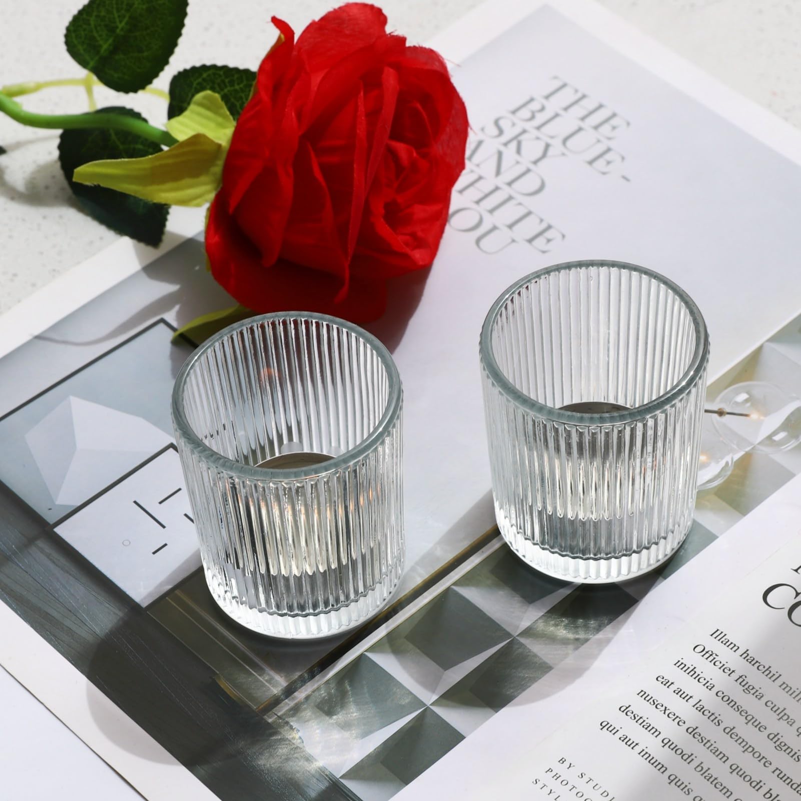 Lot de 12 Bougeoir Verre à thé Côtelés, Photophore Verre Transparents pour Mariage, Contenants pour Bougie pour Fête, Décoration Intérieure et Décoration de Noël (5,5 cm × 6,5 cm)