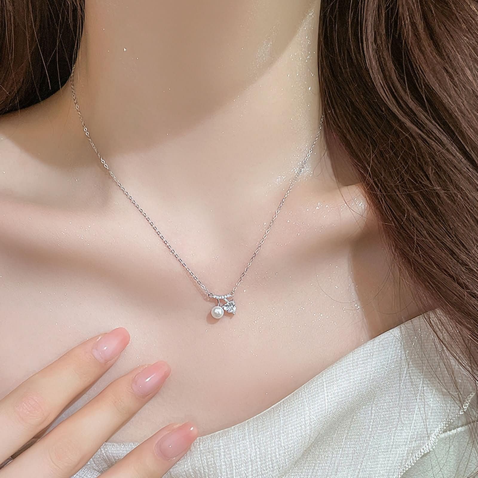Wisiorek 9K / 14K / 18K White Gold Necklace Women, Heart and Pearl with Moissanite, Pendant Woman Silver