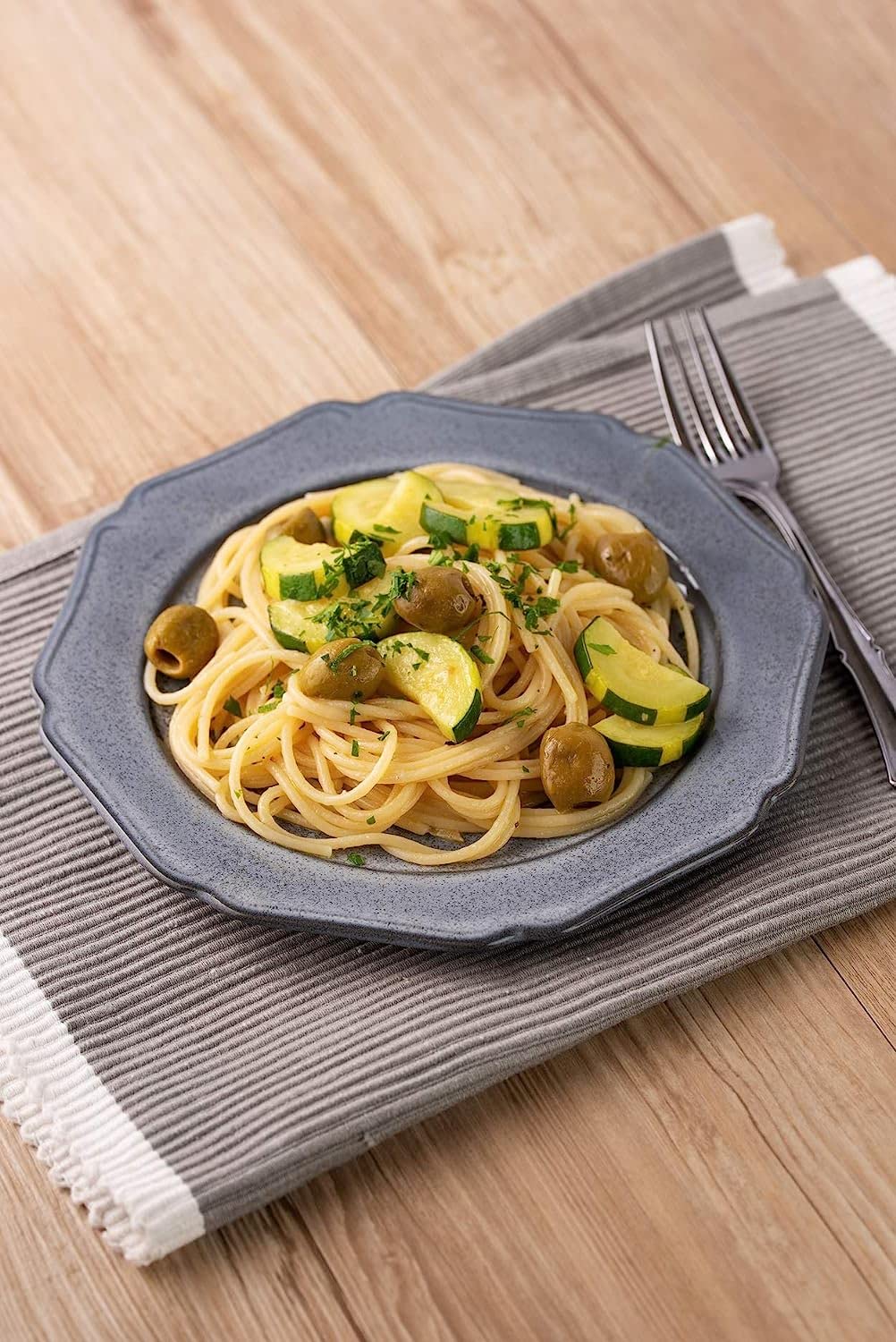 Lot de 6 épices Monini à base d'huile d'olive extra vierge au goût citron 250 ml + polpa italien gourmet 400 g