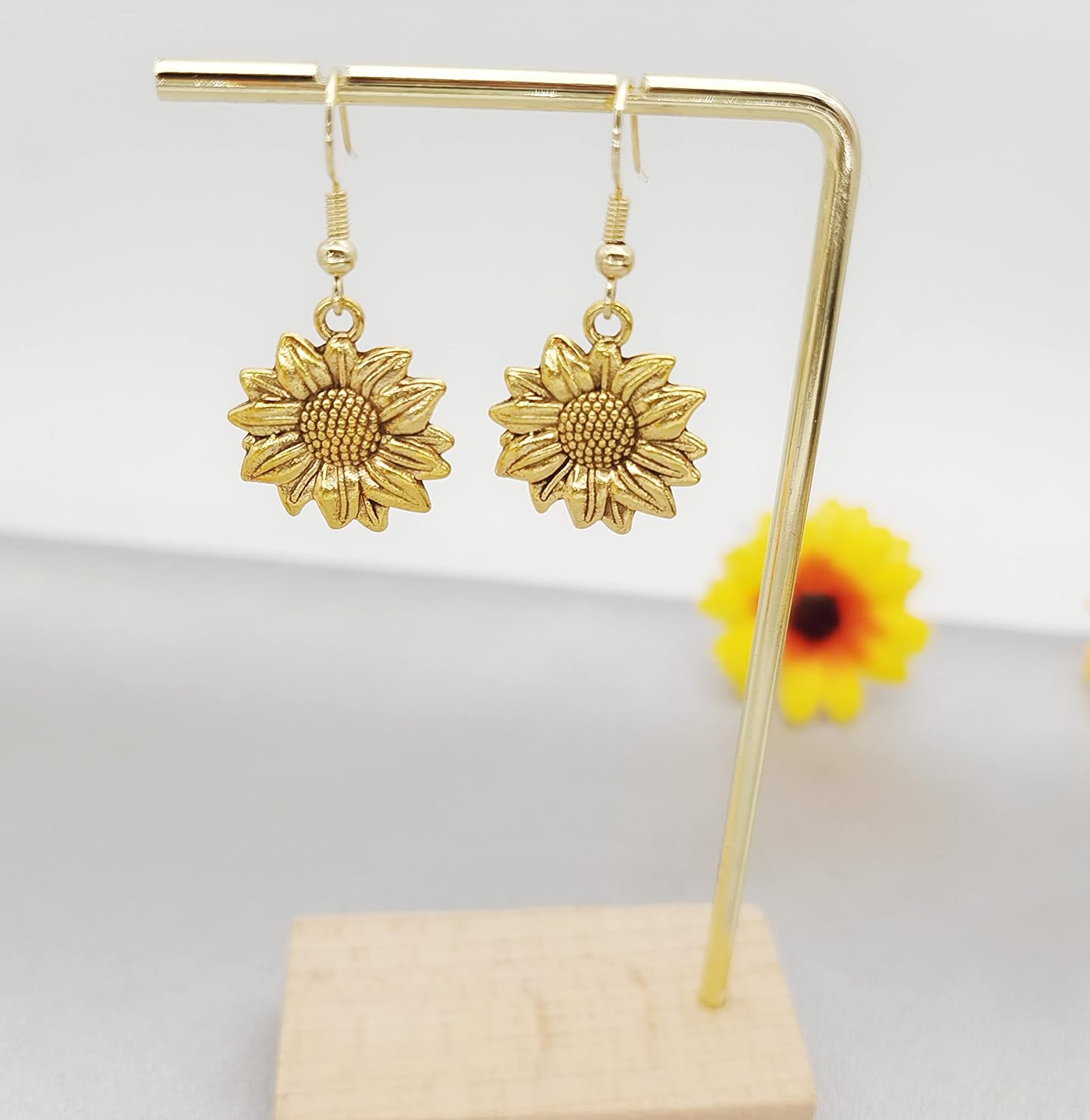 Vintage Gold Sunflower Earrings for Women Sun Flower Dangle Earrings - Image 2