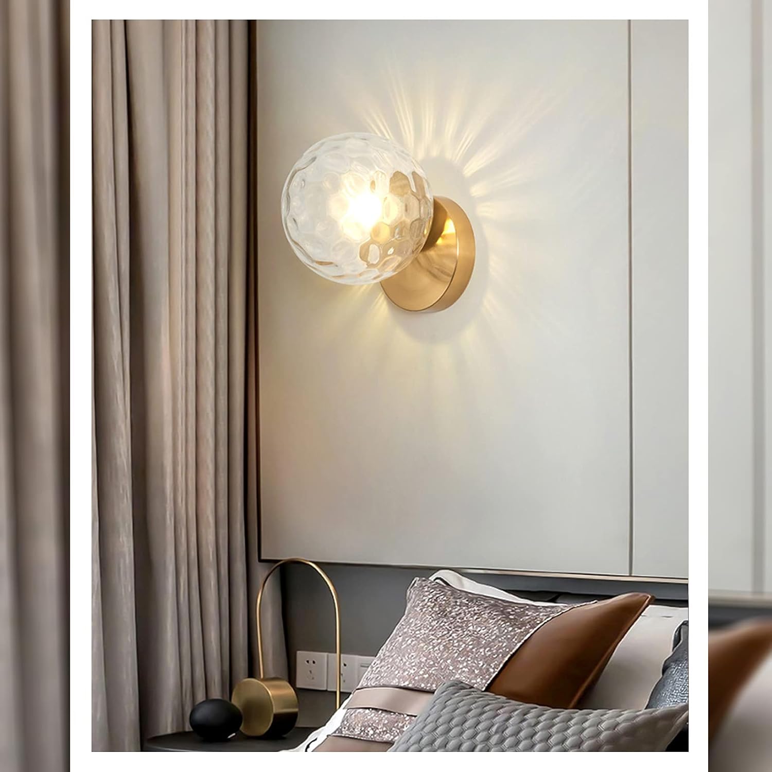 Modern Golden Glass Ball Wall Lights Simple Bedroom Bedside Wall Sconces with Hammered Pattern Clear Glass Lampshade Wall Lamp for Corridor Decor (Gold,1pack)