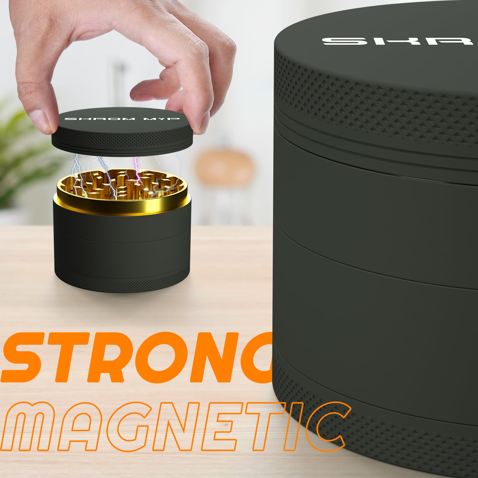 Grinder e Tritatore Set 4 Pezzi, Grinder Grande 75mm per Erbe, Lega di Alluminio con Raschietto per Polline per Spezie, Erbe, Condimenti (Nero/Oro)