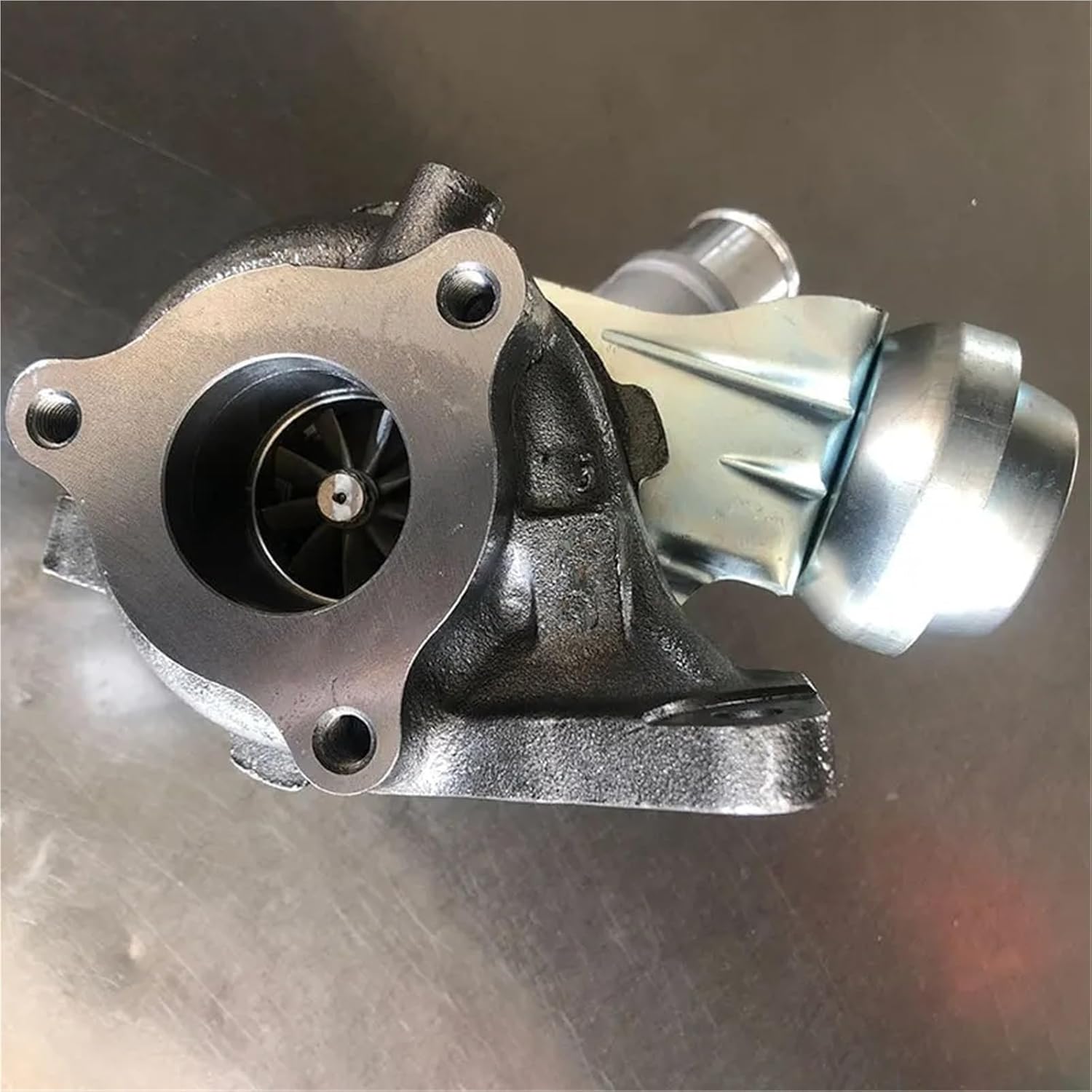 ターボ」が圧倒的全盛だが「スーパーチャージャー」復権の可能性も