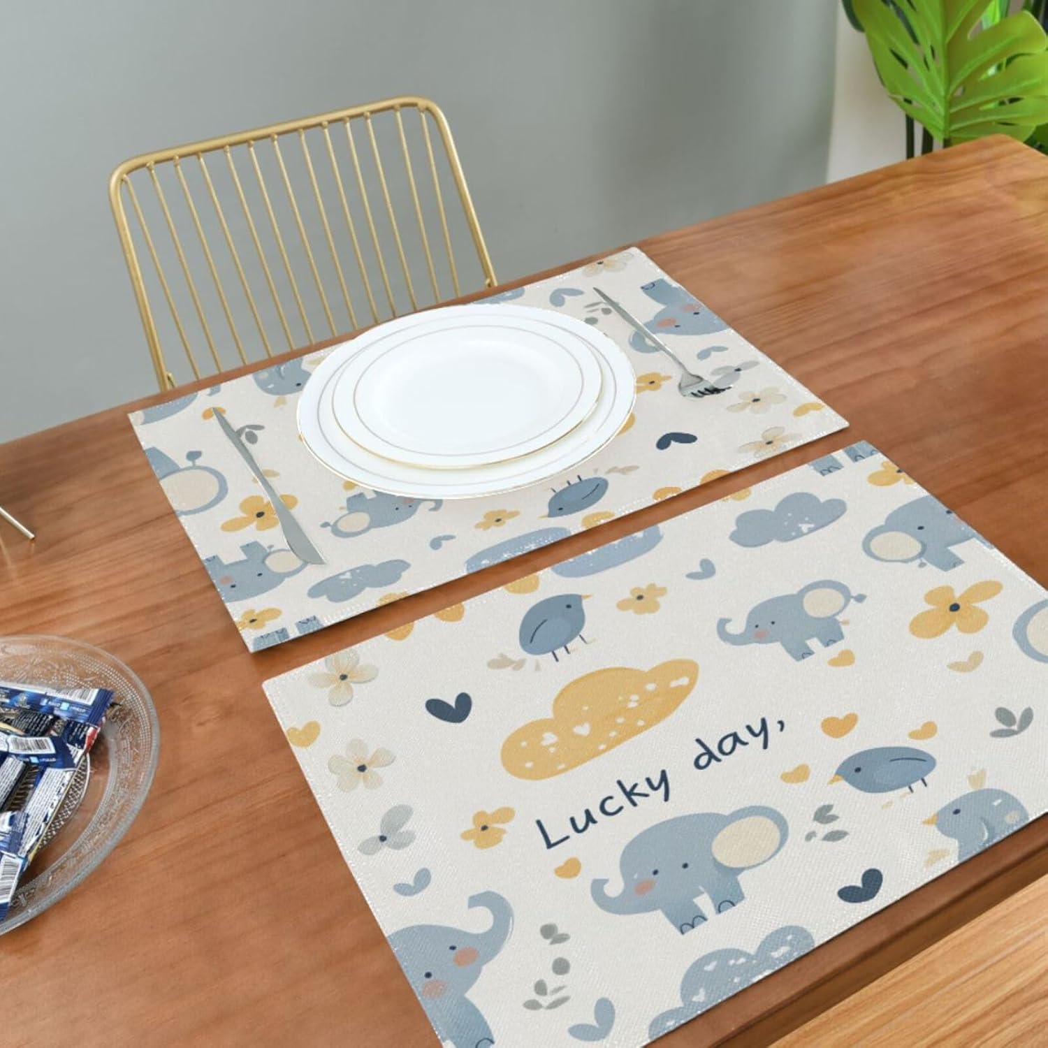 Custom Blue Elephant Cartoon Cute Cloth placemats Machine Washable Spring Reusable placemat for Baby Set 6 12 x 18 portavasos para mesa de comedor