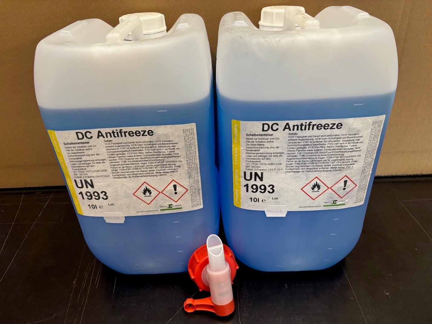 DC DruckChemie GmbH Antifreeze Scheibenenteiser Auto 2 x 10L + Auslaufhahn - Leistungsstarker Entfroster für Autoscheiben, Seitenspiegel & Scheinwerfer