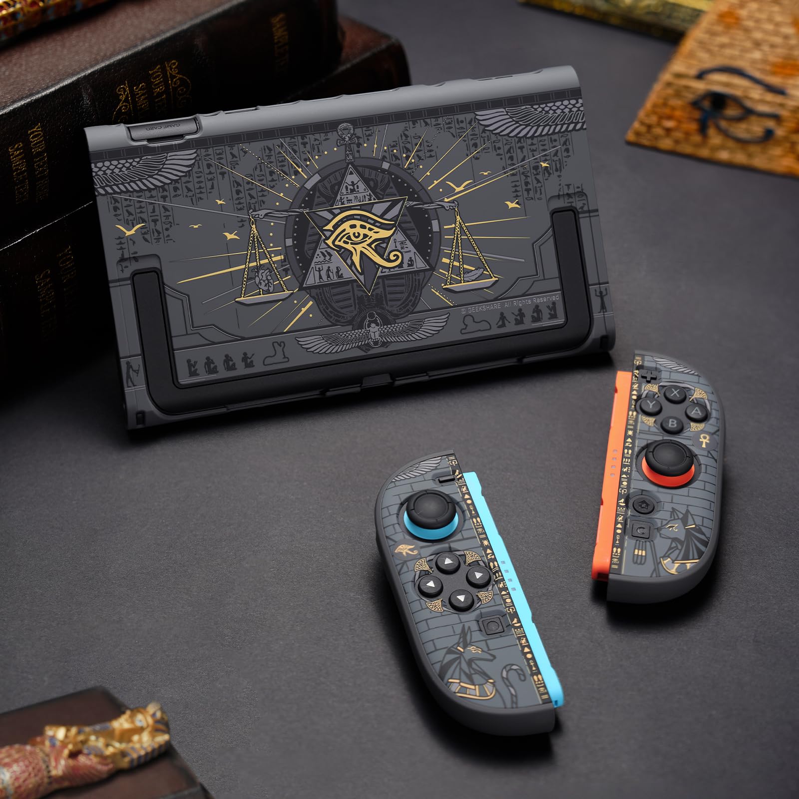 GeekShare Custodia protettiva compatibile con Switch 2, cover rigida in PC sottile agganciabile progettata per console di gioco Switch 2 e controller JC Handle - Mystic Kingdom