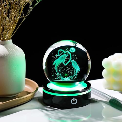 Miniatura 3 de YWHL Figuras de delfín 3D con bola de cristal con base de luz colorida, regalos de delfines para mujeres y hombres en cumpleaños, esfera