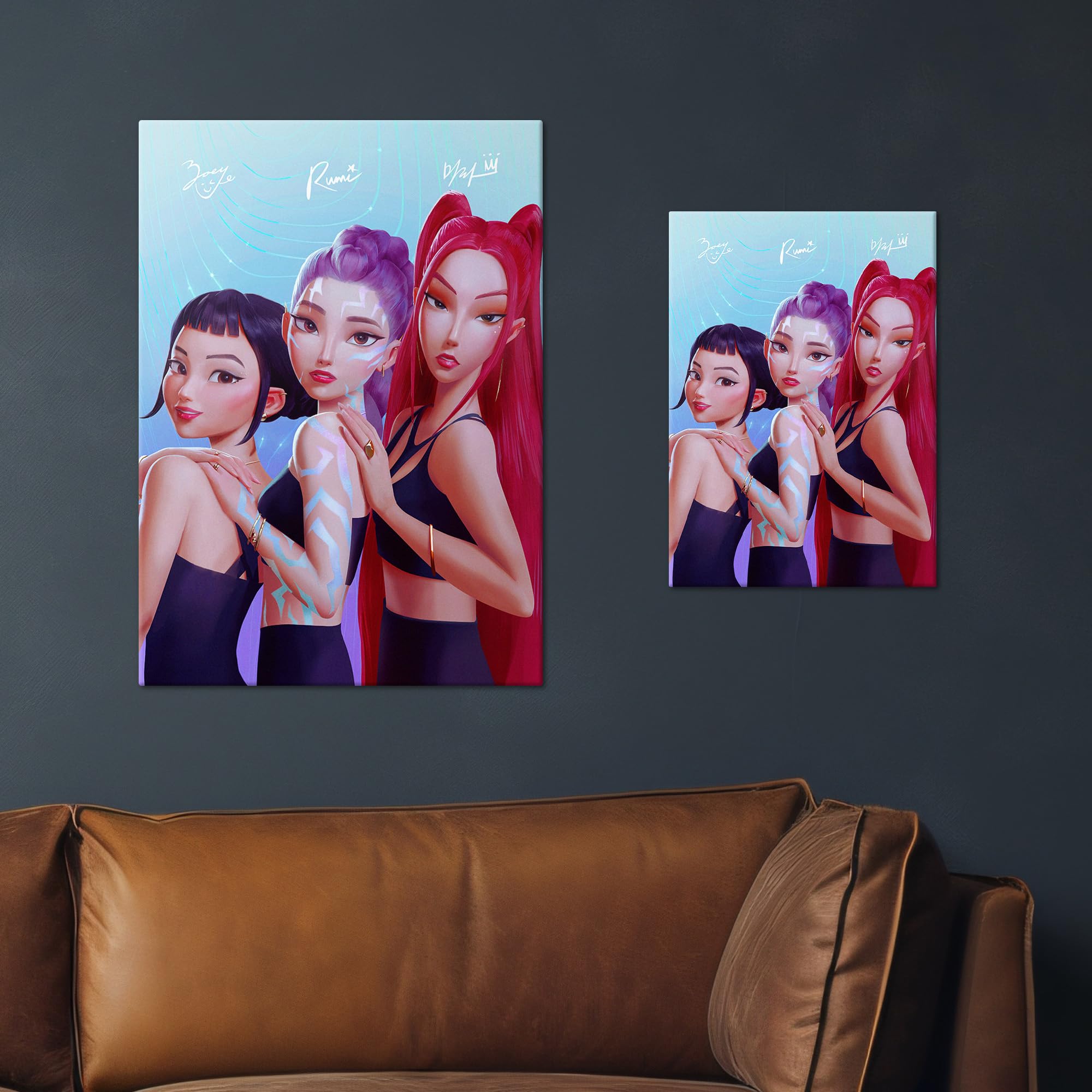 Displate Metallposter KPop Demon Hunters Wandbild - Icons of the Screen - HUNTR/X Girls Signatures - Kpop Geschenk - Premium Wanddekoration Wand Deko Wohnzimmer Film Poster - 32 x 45 cm