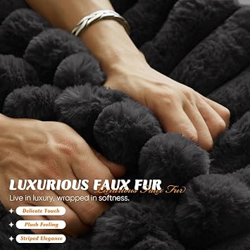 Oversized Chaise Lounge Indoor, Modern Plush Faux Fur Fabric Deep Seat Boneless Memory Foam Sleeper Chaise Lounge Sofa Chair with Pillows for Living Room Bedroom Studio, No Assembly Couch, Black