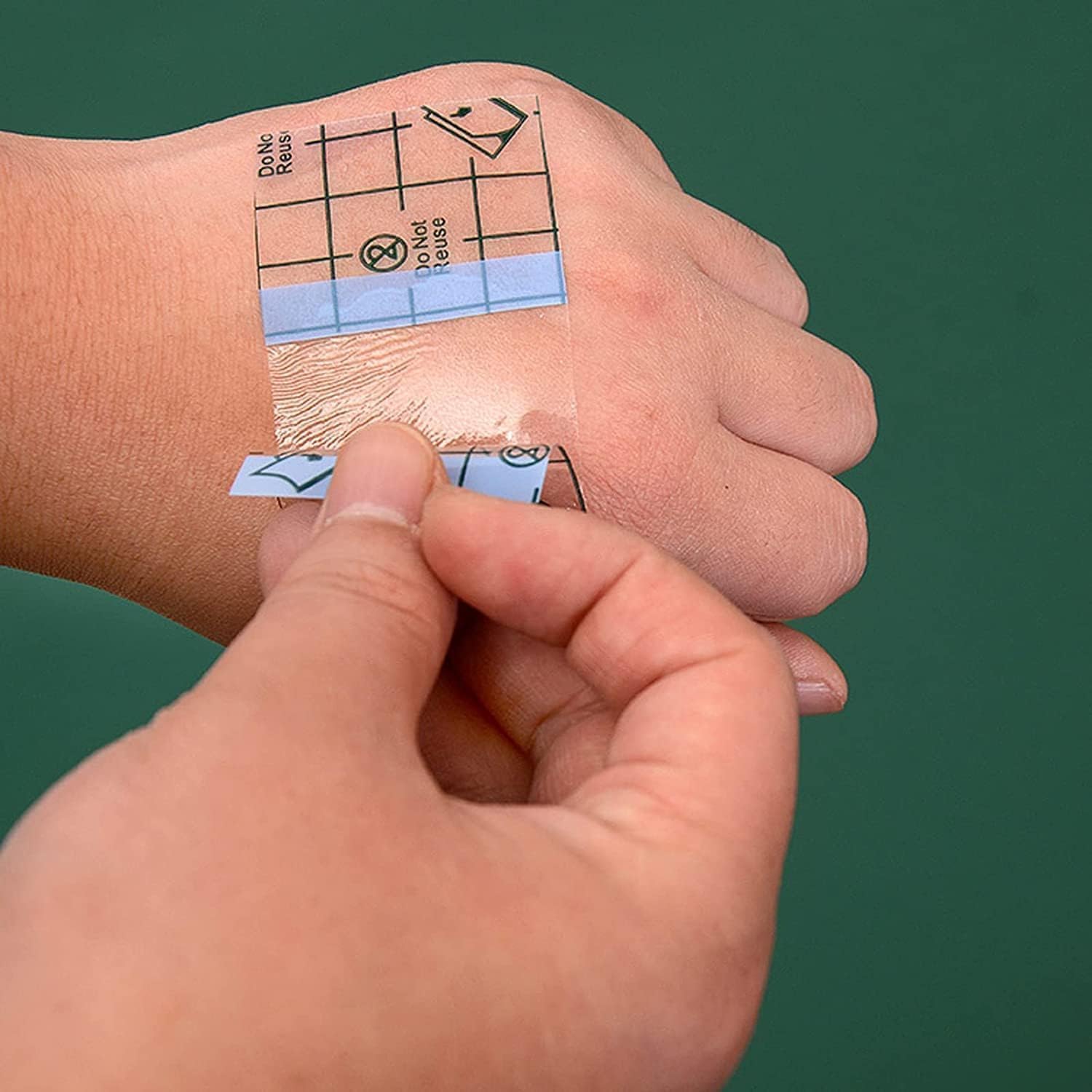 100Pcs Transparent Stretch Adhesive Bandage, BetterJonny 5 Sizes Waterproof Clear Adhesive Bandages Disposable Tattoo Bandage Stretch Bandage Tape for Swimming and Shower - Image 3