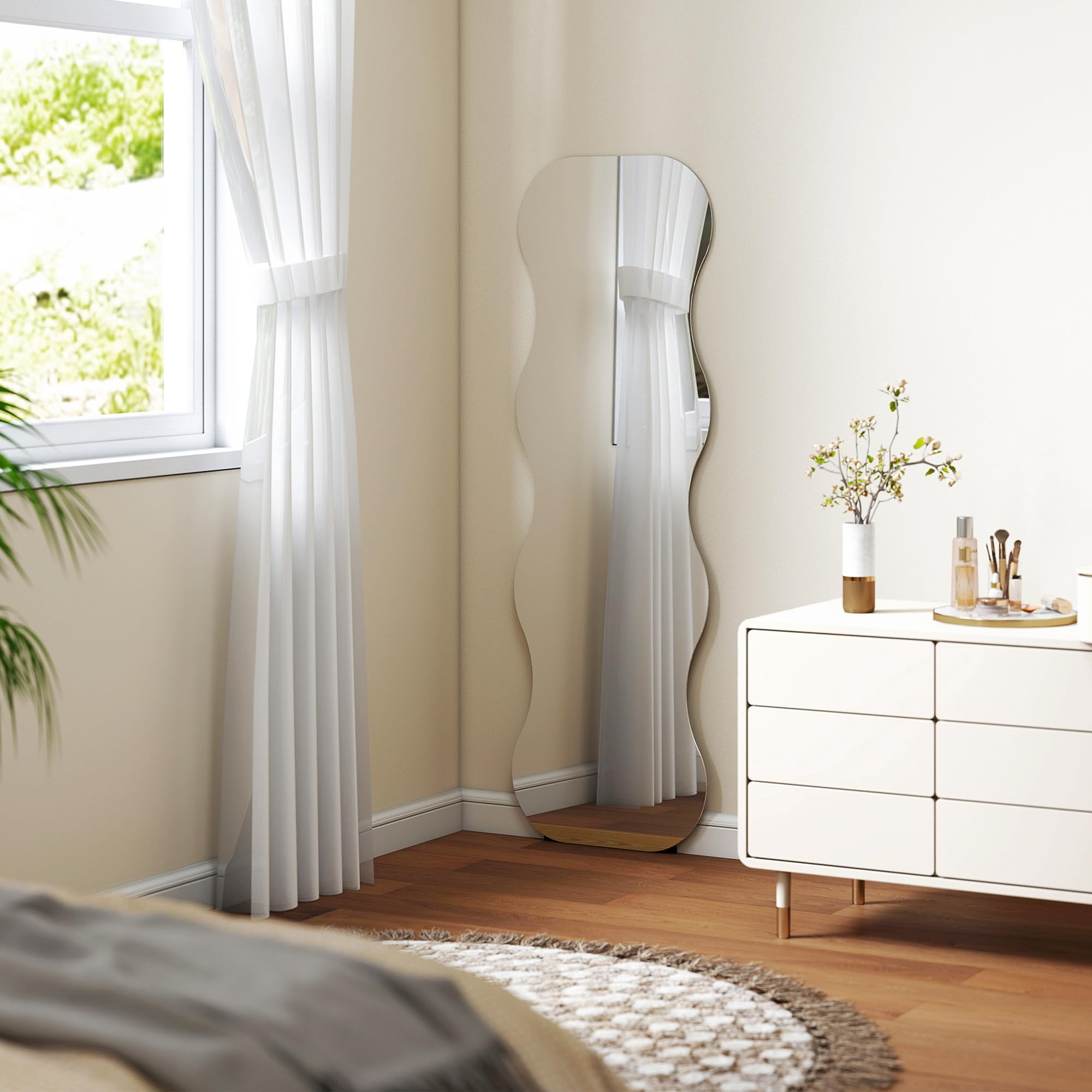 HOMCOM Ganzkörperspiegel 160 x 50 cm, rahmenloser Standspiegel mit unregelmäßig gewelltem Design, Holzsockel, zum Stehen oder Anlehnen, Modern Deko Spiegel für Schlafzimmer, Flur, Wohnzimmer, Schwarz