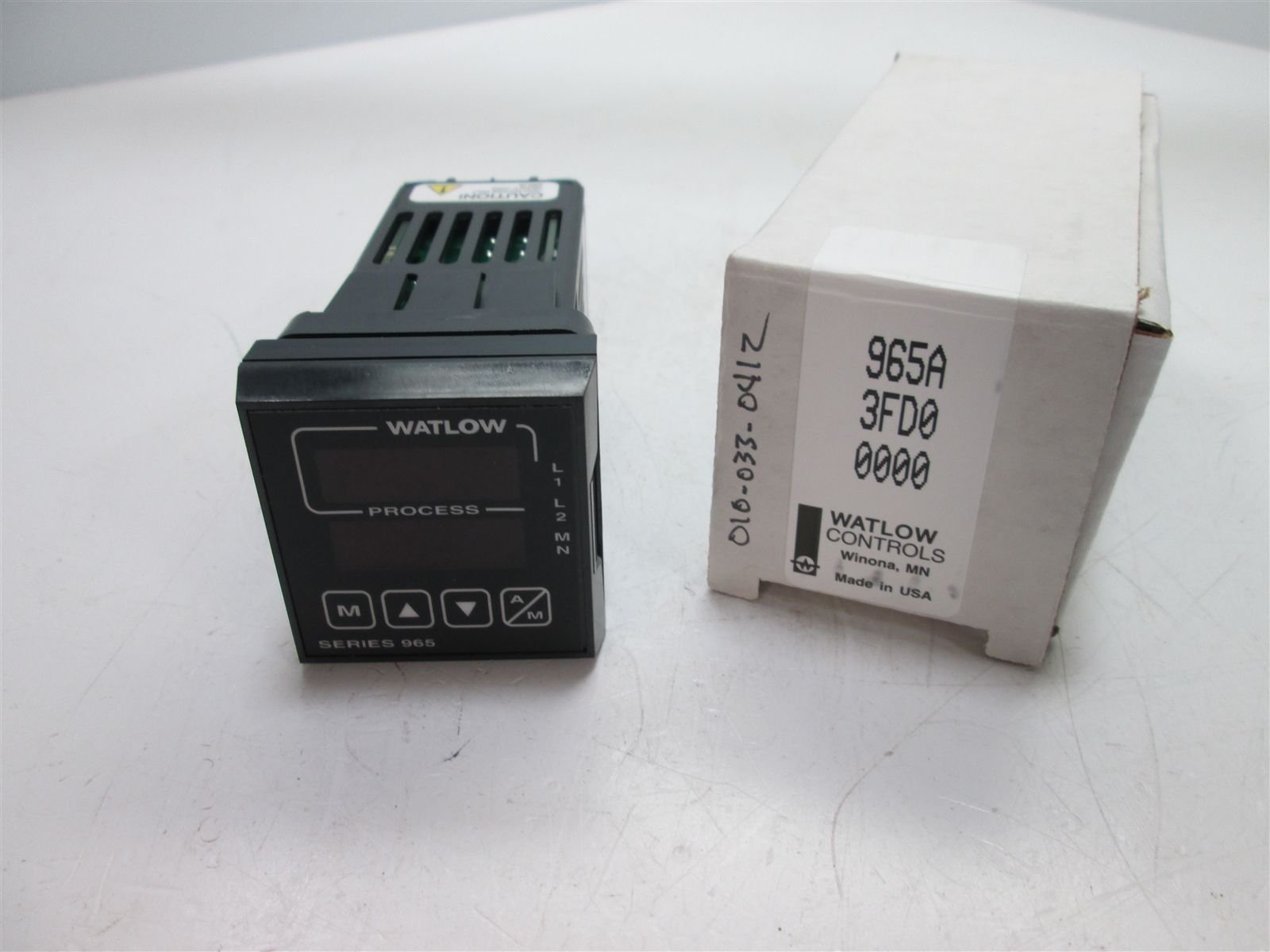 Watlow 965A-3FD0-0000 Temperature Controller, 100-240VAC