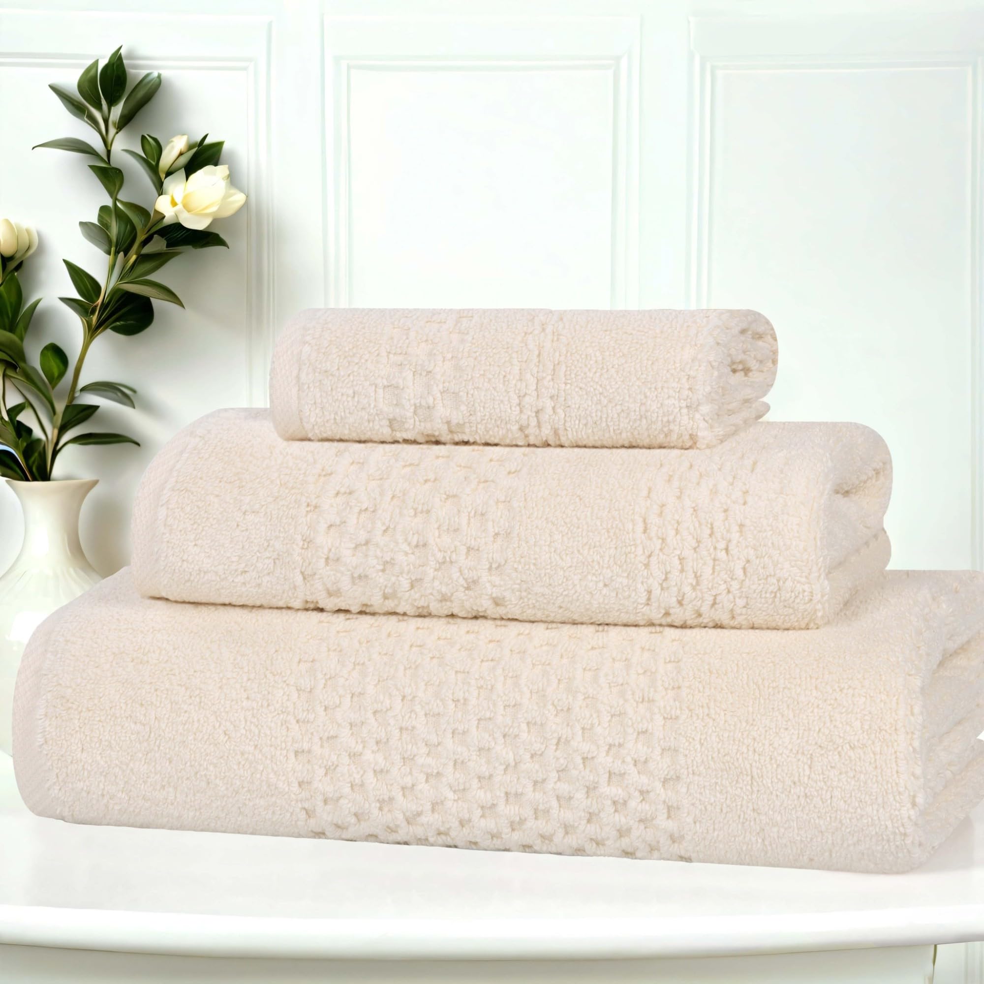 Serviettes en peluche de coton de poids moyen au fini raffiné