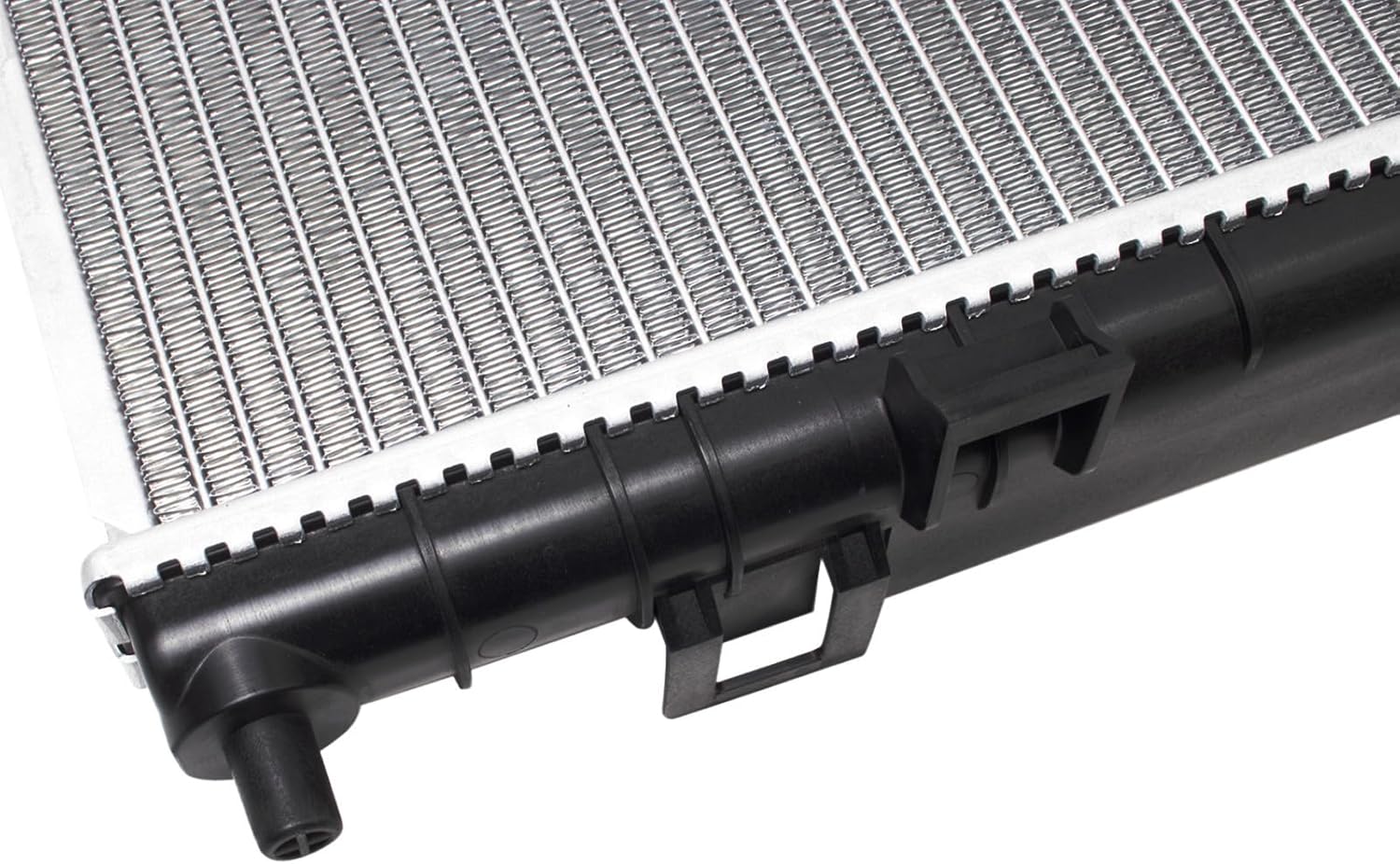 TRQ Radiator Assembly Aluminum Core 1 Row Compatible with 2011-2018 Ford Fiesta L4 1.6L Naturally Aspirated FO3010296 CU13201