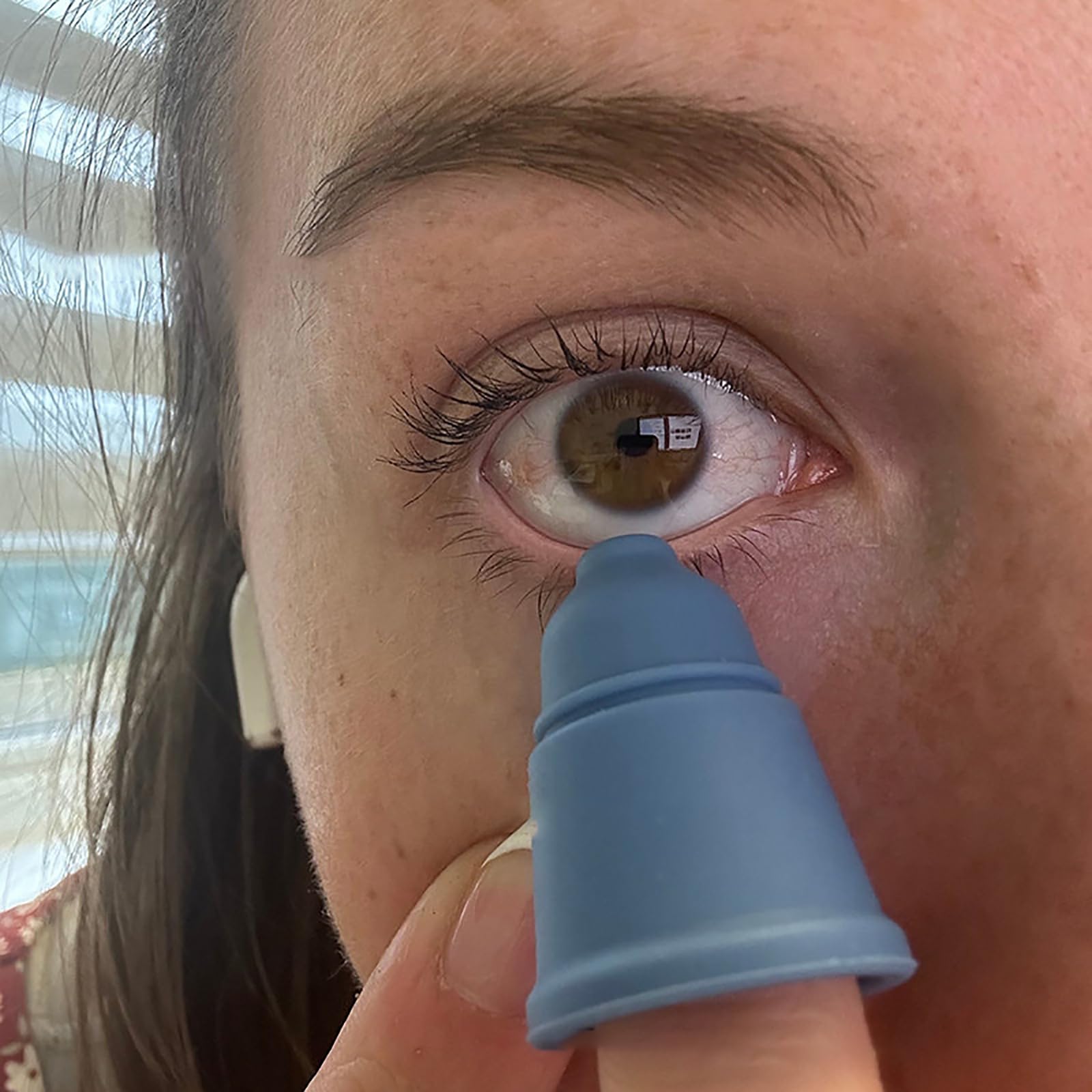 Applicatore per collirio, guida contagocce facile da usare, dispositivi di aiuto contagocce per anziani, ausili per dispenser in silicone riutilizzabile, strumento per la cura degli occhi