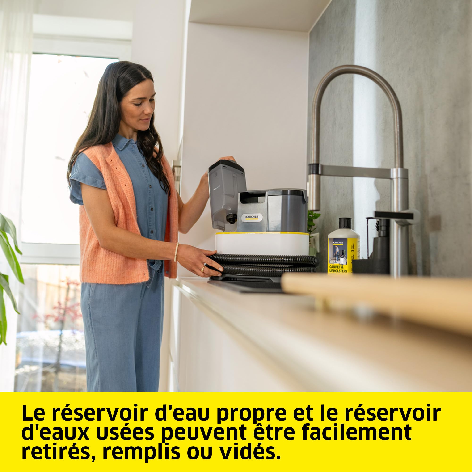 Kärcher Détacheur SE 2 Spot Care, puissance d'absorption : 450 W, réservoir d’eau propre: 1,5 l, surface : 2,89 m², poids: 4,2 kg, buse de lavage pour meubles, brosse pour taches et détergent RM 519