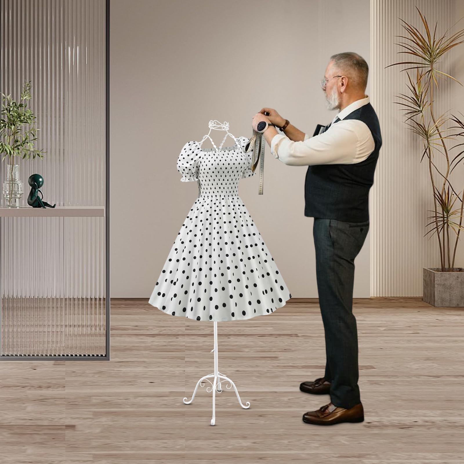 Female Wire Dress Form White Metal Mannequin with Stand for Women Garment Rack Form Dress Display Stand for Clothing Store Retail Home Decor