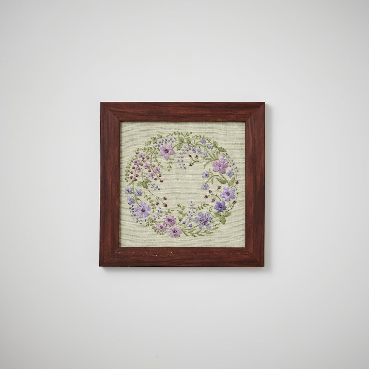 Cosmo Embroidery Kit Atelier De Nora Gentle Daily Embroidery Time Frame (Violet Wreath) No. 542502