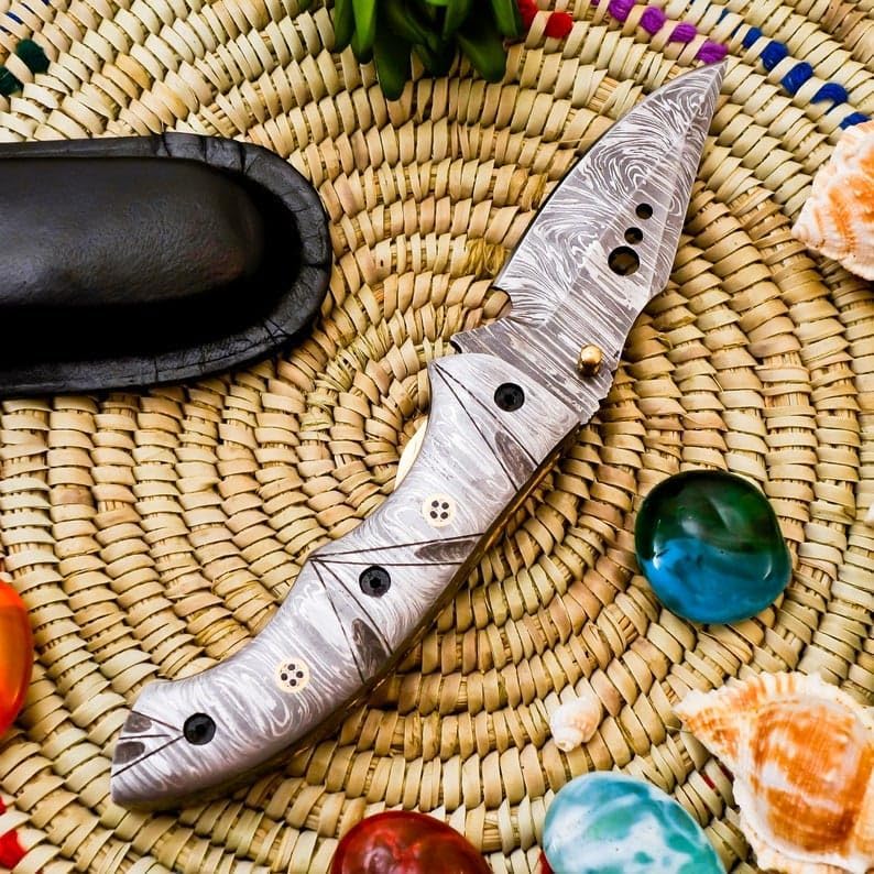 Custom Handmade Damascus Folding Pocket Knife, 512 Layers Damascus Steel, Groomsmen Knives, Christmas Gift, Birthday Gift for Him