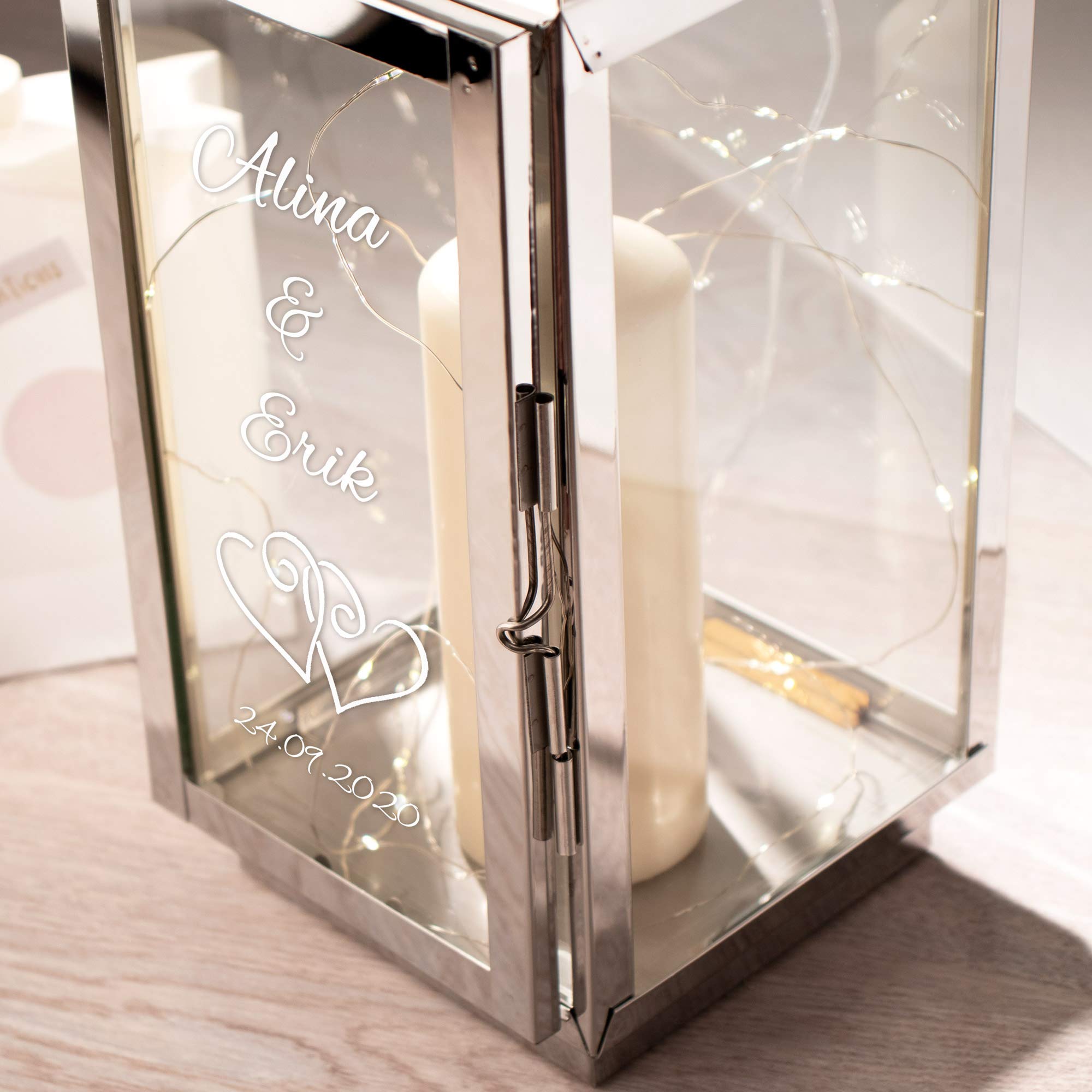 Casa Vivente Laterne aus Edelstahl mit Gravur zur Hochzeit, Personalisiert mit Namen und Datum, Motiv Herzen, Geschenkidee für Paare