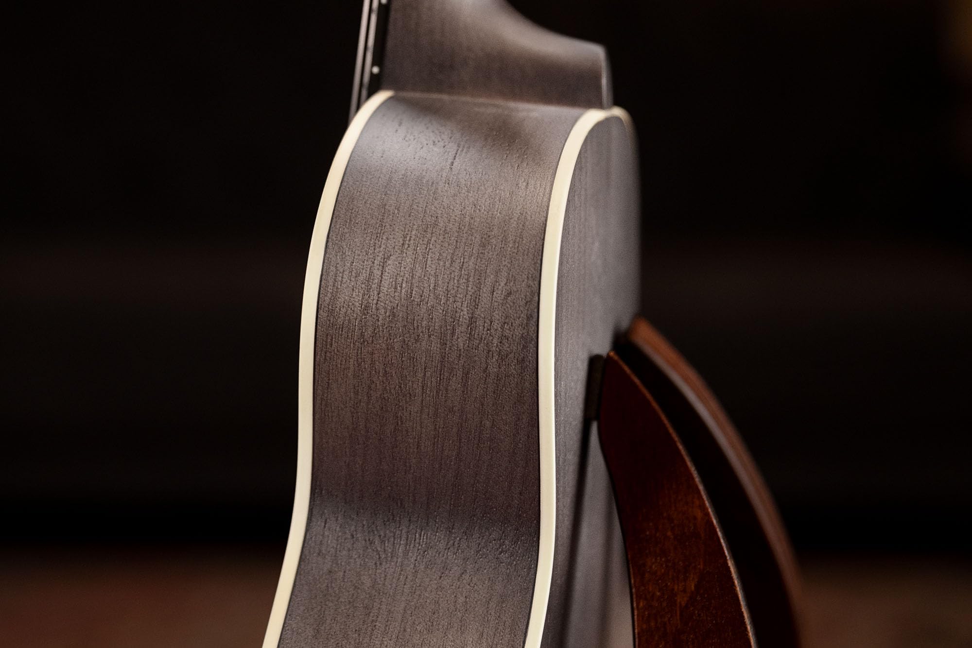 Ortega Guitars Ukulele Concerto Mancino – Acustico – Earth Series – Okoume, Black (RUCOAL-L)