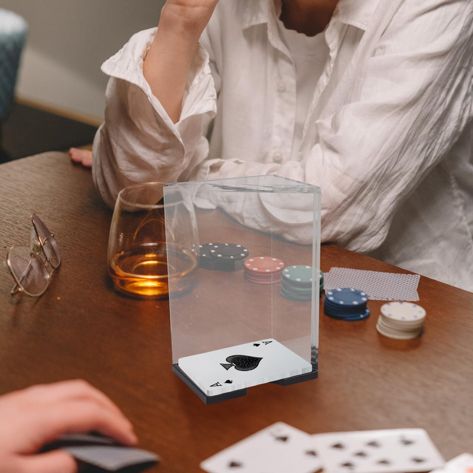 Support Boîte 8 Jeux en Acrylique Transparent pour Cartes à Jouer | Pratique et Compact, Accès Facile, Usage Domestique, Aspect Chic et Décoratif, Léger