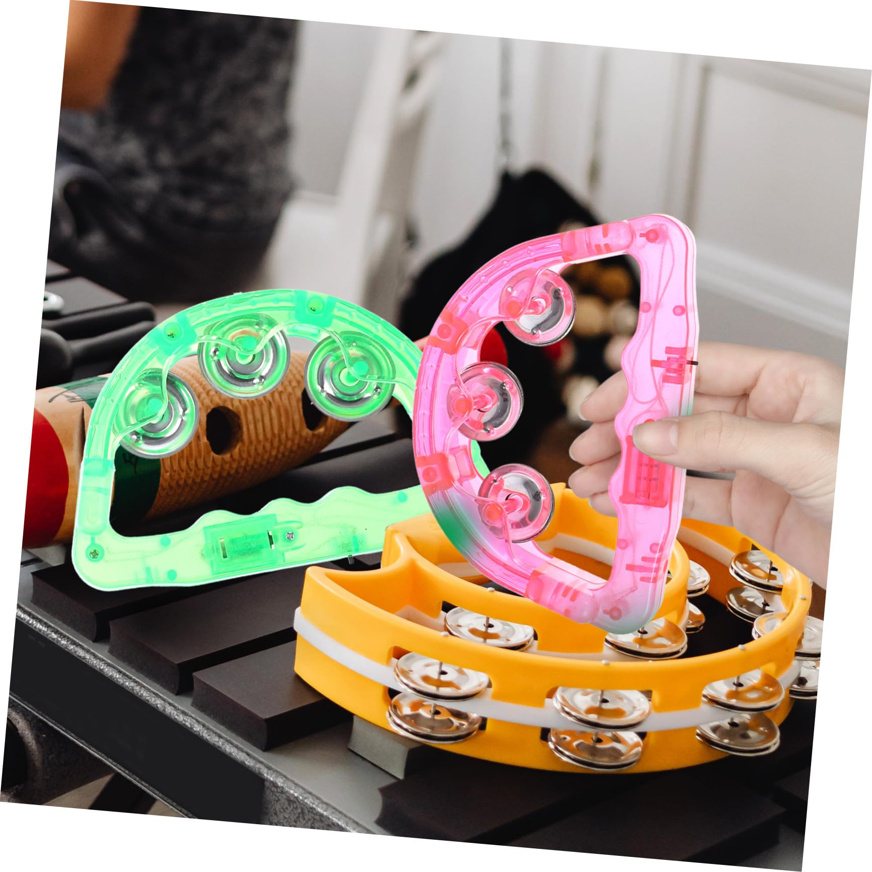8 Piezas Panderetas Portátiles con Luces LED Accesorios Luminosos para Fiestas Instrumentos de Percusión Divertidos para Eventos y Celebraciones Color Aleatorio