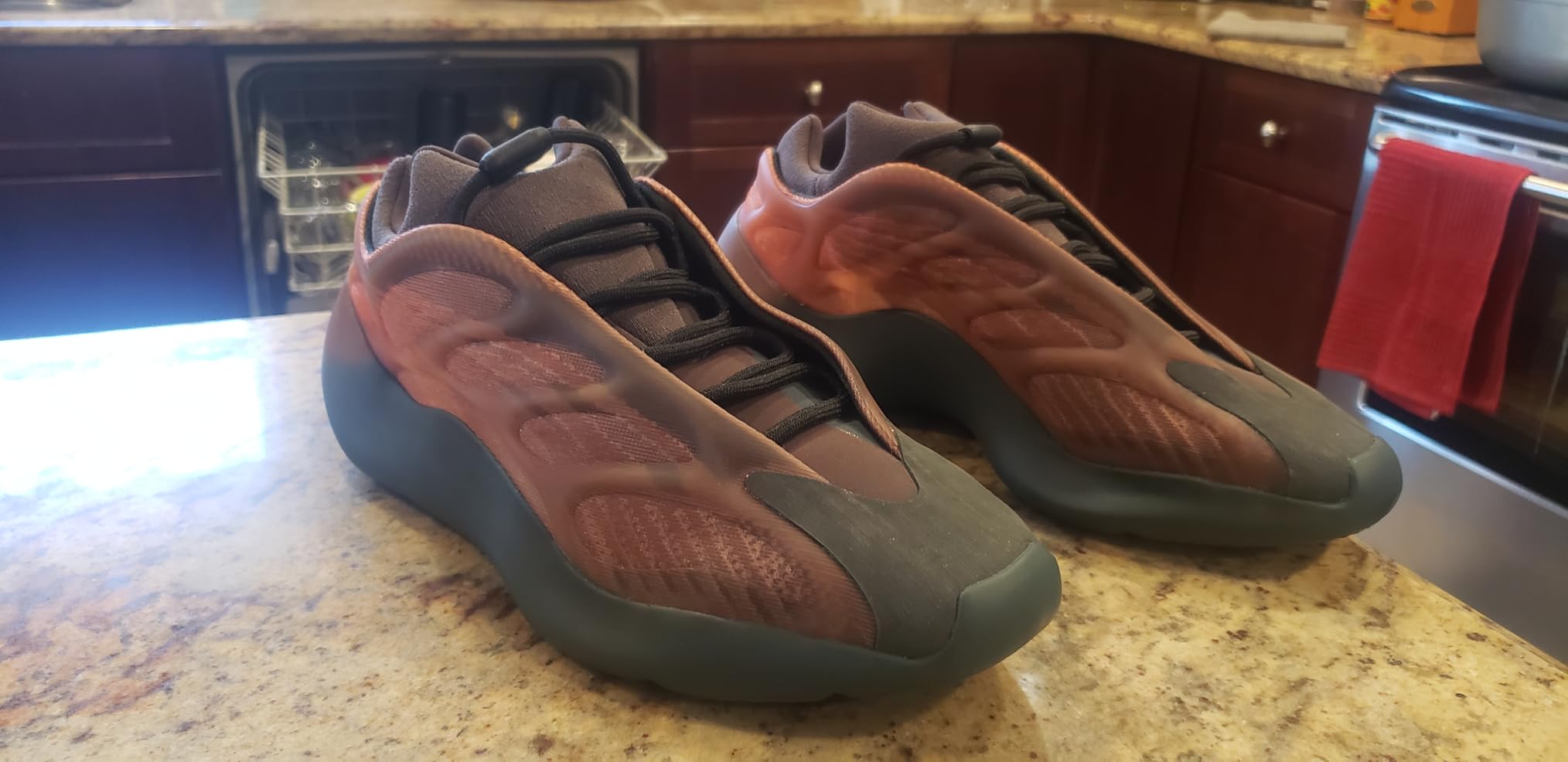 yeezy 700 v3 clay brown retail