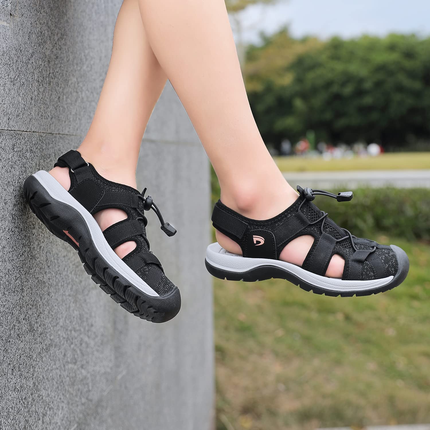 DANNTO Damen Sportsandalen Trekking Sandalen Outdoorsandale Geschlossene Gummi Wandersandalen Sommer Leichte für Reisen Wandern