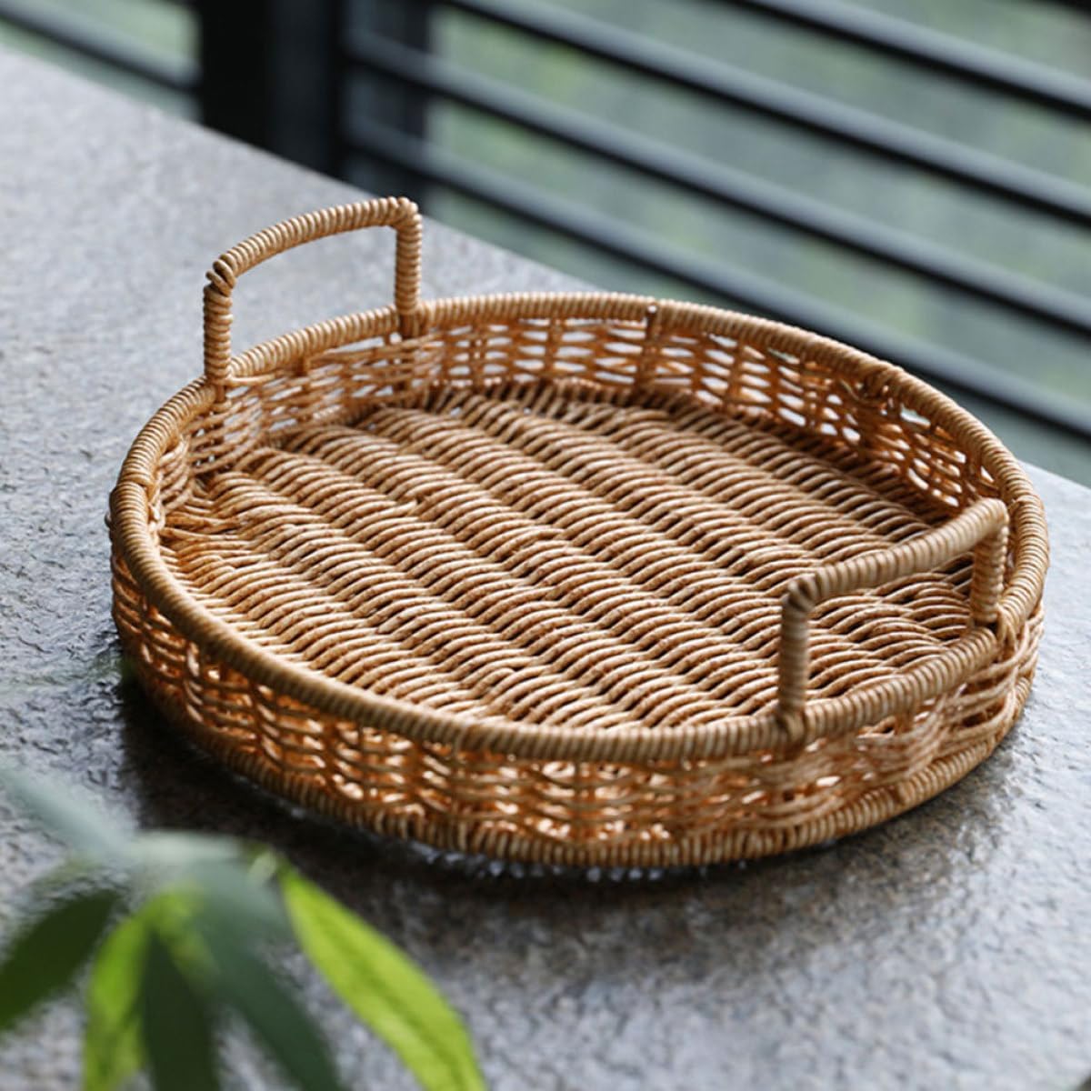 ULTECHNOVO Woven Rattan Bread Basket with Handle Small round Wicker Storage Organizer for Kitchen Food Serving and Snack Display Suitable for Home and Picnic Use