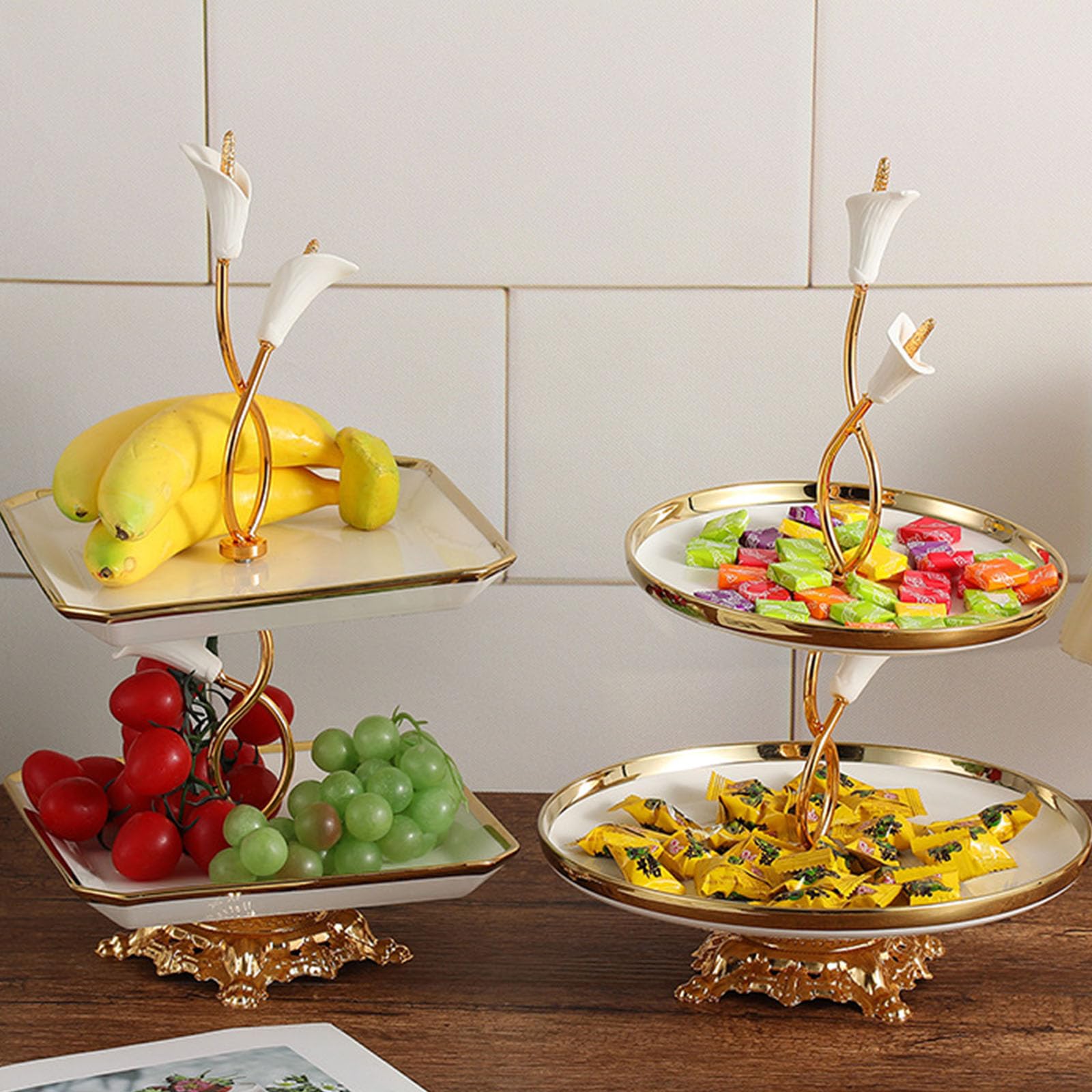 Soporte para Magdalenas de 2 Niveles, Bandeja para Servir postres en Niveles de cerámica Blanca con Bordes Dorados, Expositor de, Soporte de té para para Servir Postre de Boda