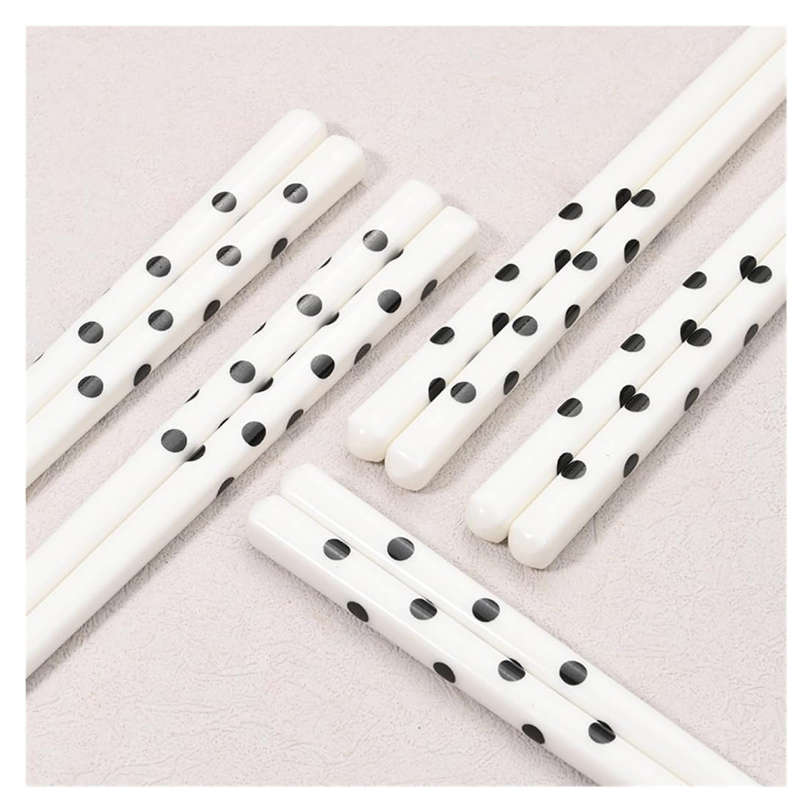 Baguettes en céramique, Coffret cadeau de baguettes réutilisables avec étui, à pointe ondulée noire en céramique d'os haute qualité 10 paires délicates
