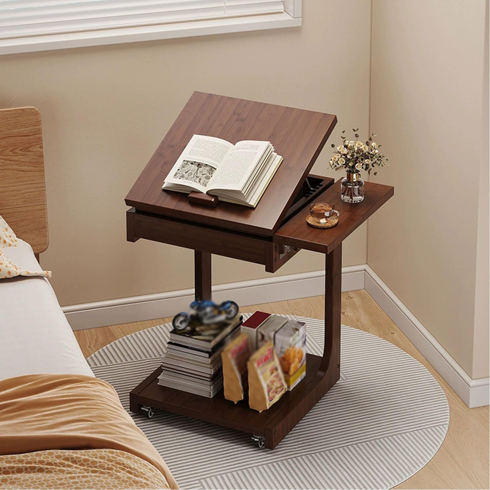Table d'appoint de canapé pour travailler ou lire confortablement au salon