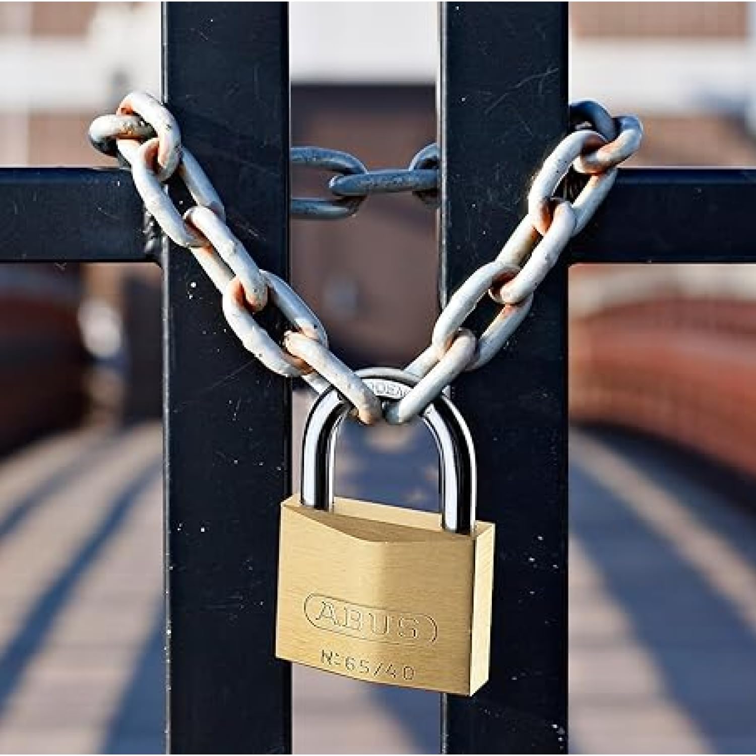 ABUS Vorhängeschloss Messing 65/40 - 4er Set, gleichschließend - Kellerschloss, Spindschloss u. v. m.- Messing-Schlosskörper - gehärteter Stahlbügel - ABUS-Sicherheitslevel 5