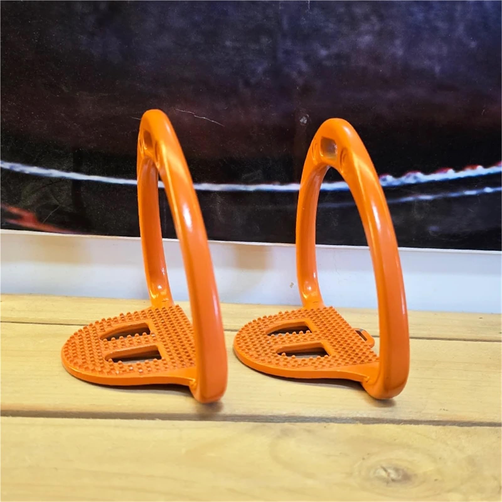 Estribos para Caballos Estribo de carreras silla montar Pedal seguridad antideslizante Suministros ecuestres Luz for caballos for una mayor al(RED)