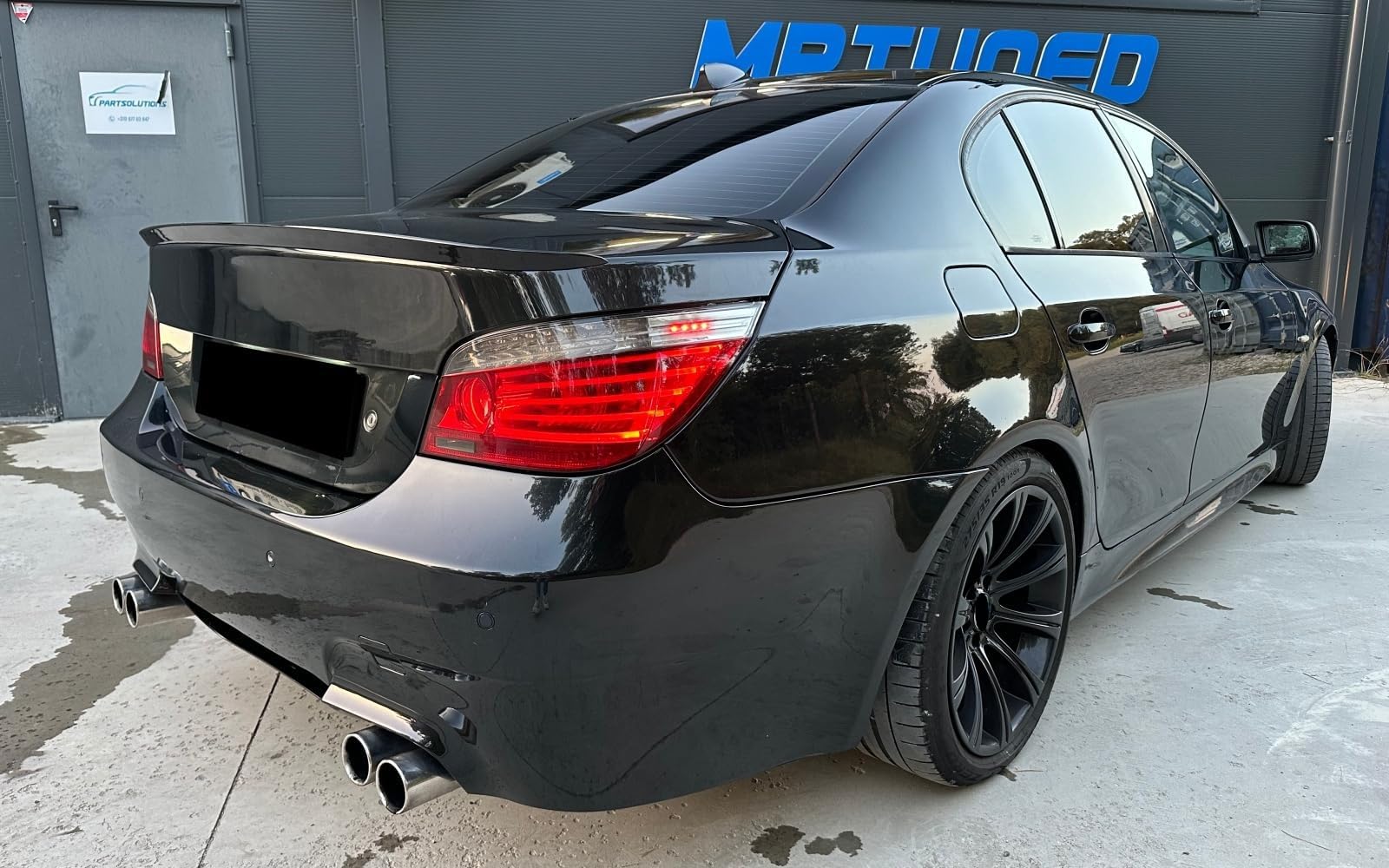 MpTuned E60 Performance Spoiler posteriore nero lucido per serie 5 2004-2009 518i, 520i, 525i, 530i, 535i, 550i, 518d, 520d, 525d, 530d