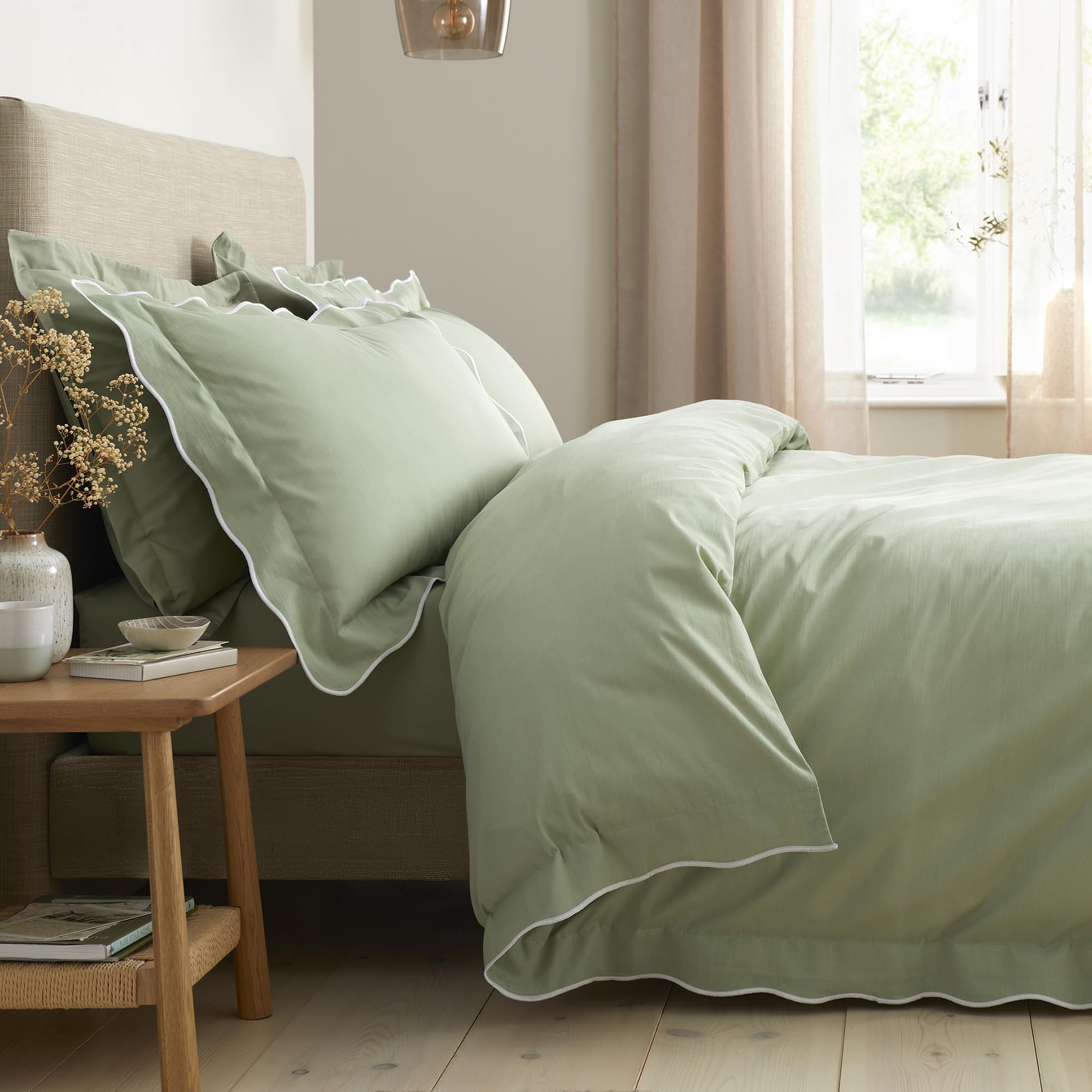 Julian Charles Green Scallop Edge 100% Cotton Duvet Set - Super King