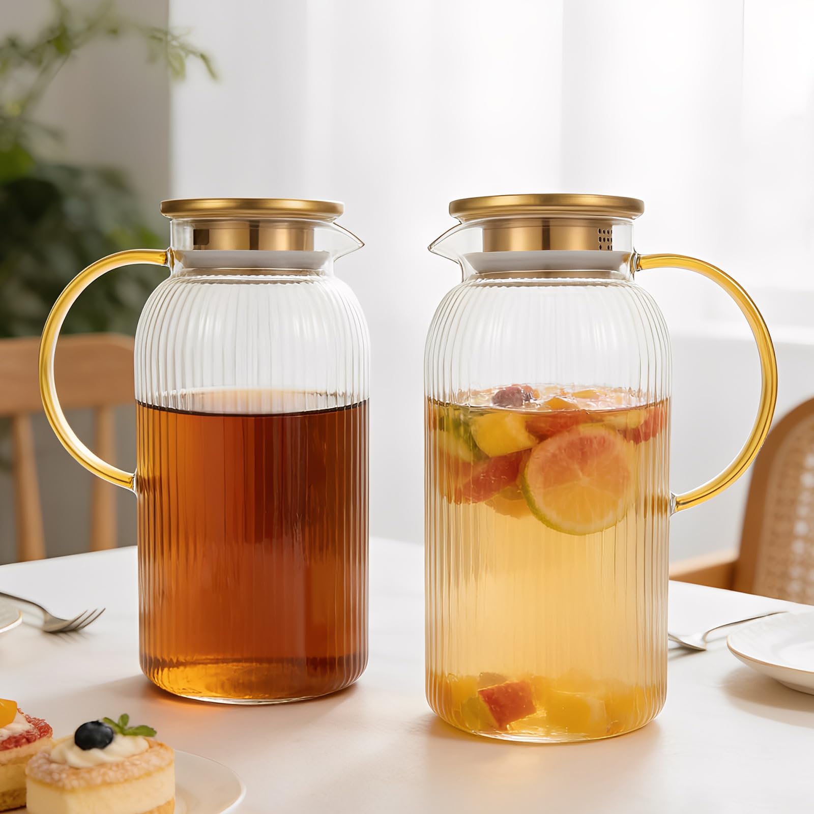 Confezione da 2 brocche in vetro con coperchio, 2 litri, classiche a righe verticali, con manico, caraffa per acqua in vetro, per caffè freddo, tè al sole, bevande resistenti al calore