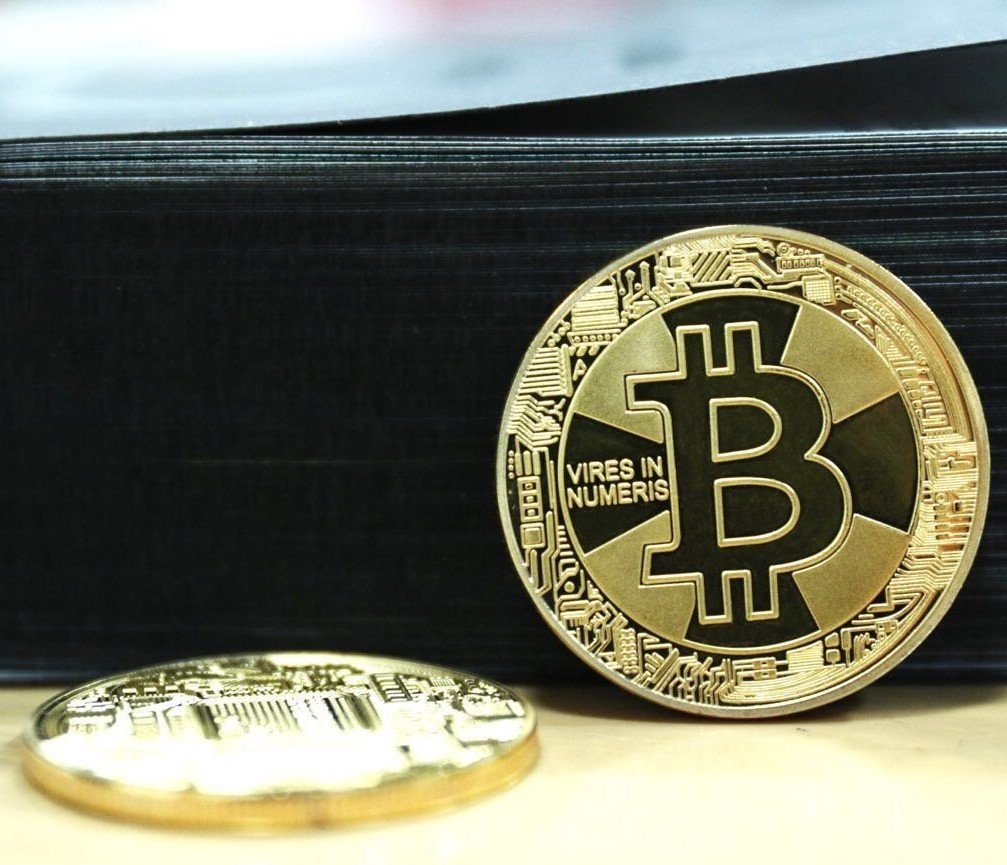 Bitcoin BTC | Vires in Numeris | Cryptocurrency Virtual Currency | Gold  Plated Challenge Art Coin : Amazon.sg: Office Products