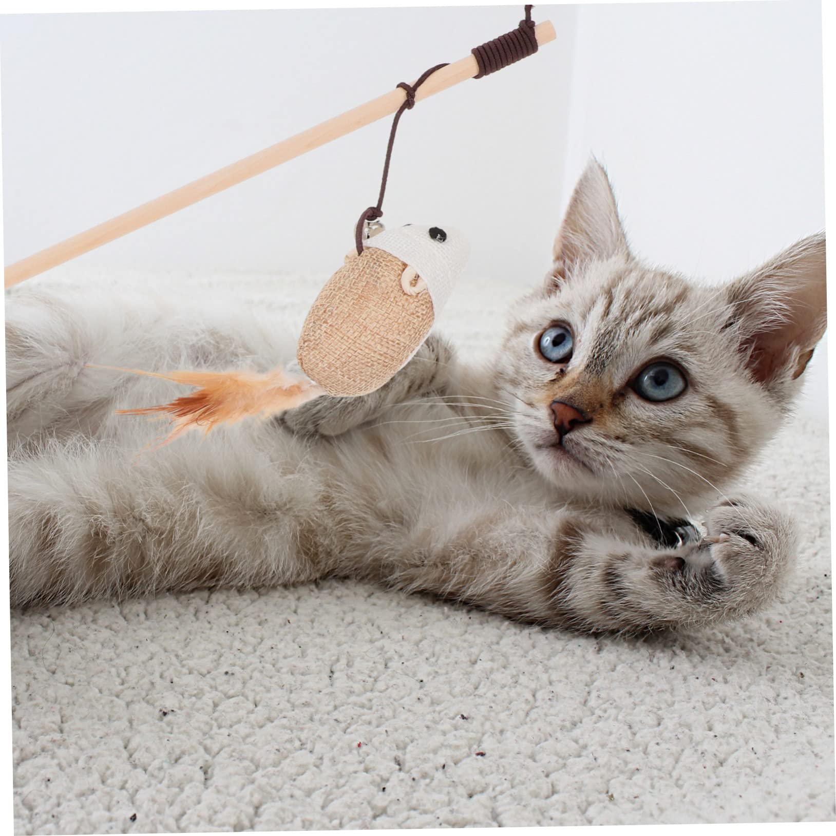 ibasenice Jouet Chat Interactif Forme De Chaton avec Clochette Bâtonnet Amusant Portable pour Chat