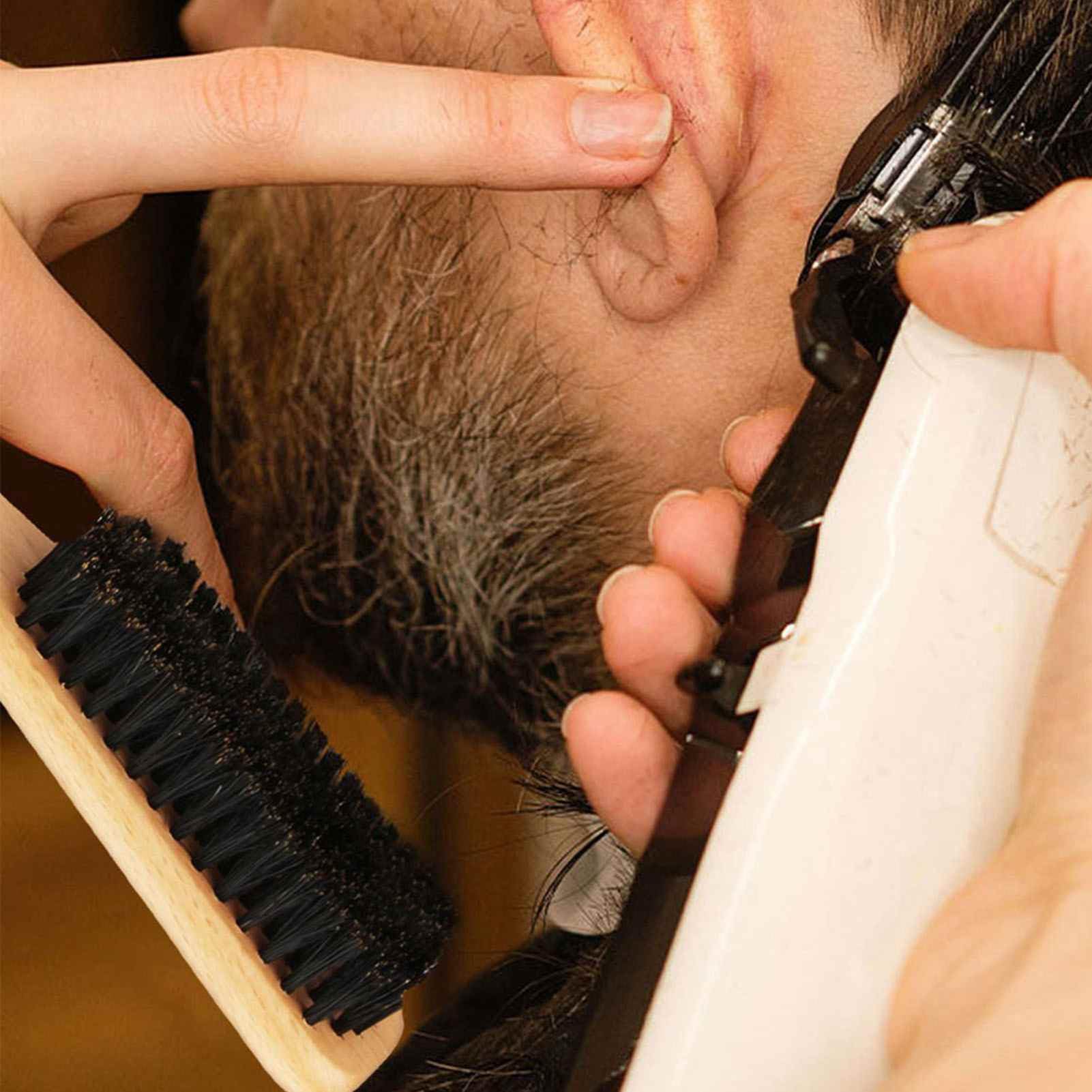 Spazzola per Barba Uomo con Manico in Legno, Spazzola Multiuso per del Viso per la Pulizia dello Styling, Legno Massello di Faggio con Setole (Pennello Barba a Coda Appuntita Colore di)